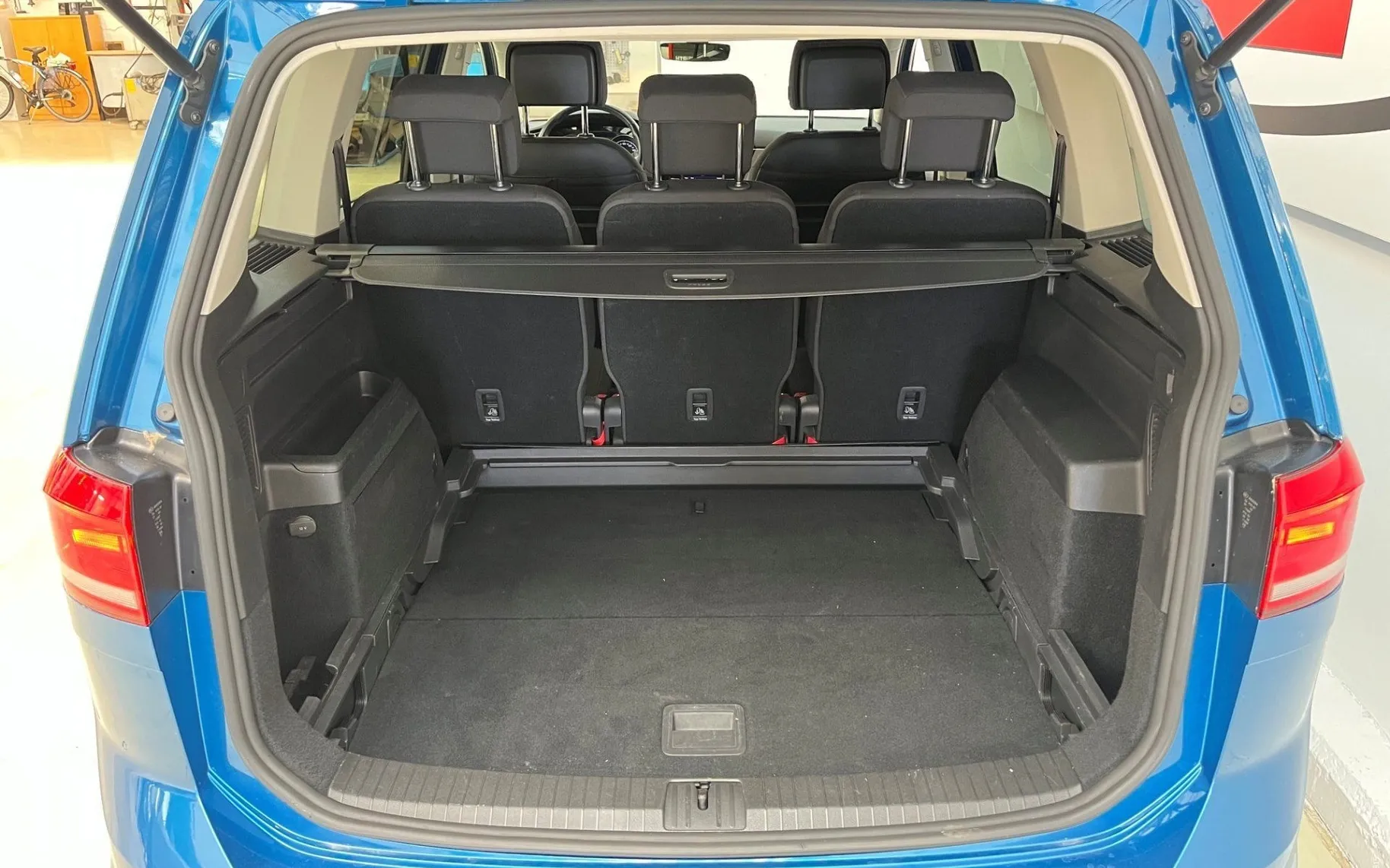 Notranja slika - Volkswagen Touran - 1.6 TDI BMT Comfortline DSG - 9