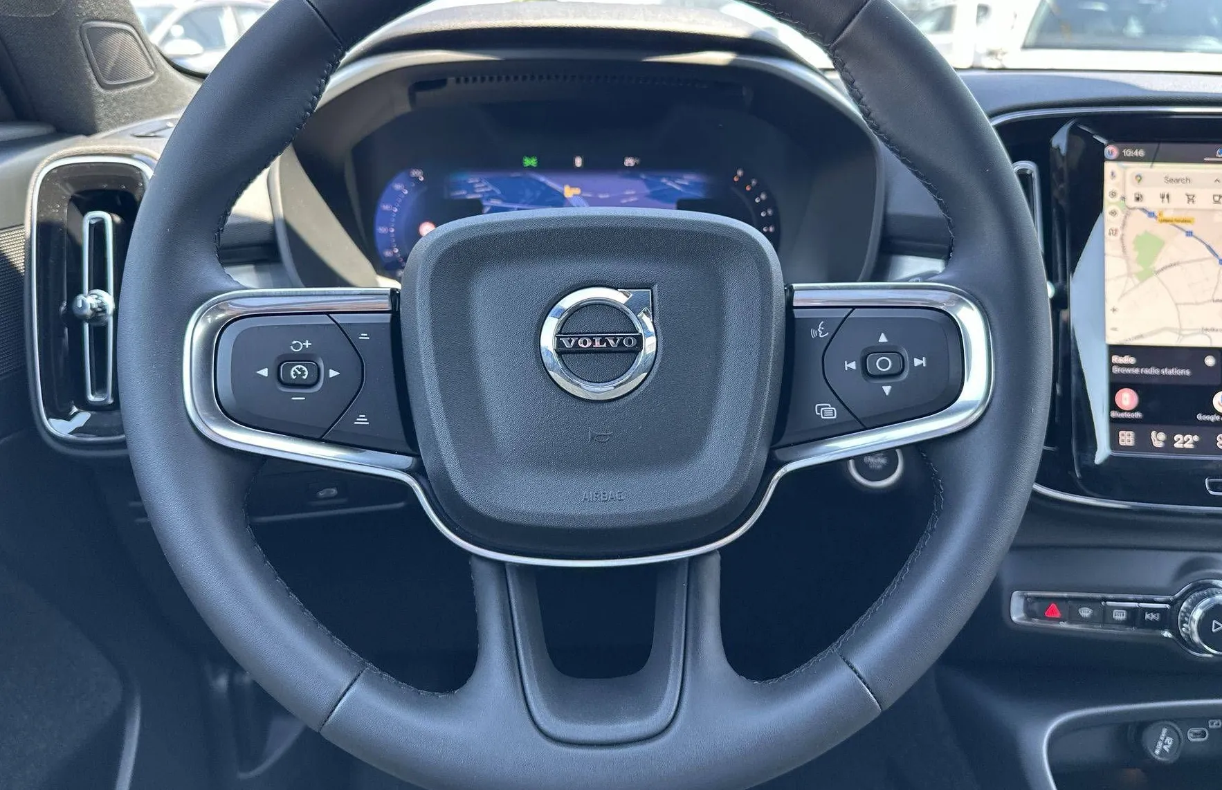 Zunanja slika - Volvo XC40 - B3P Core Avt. - 14