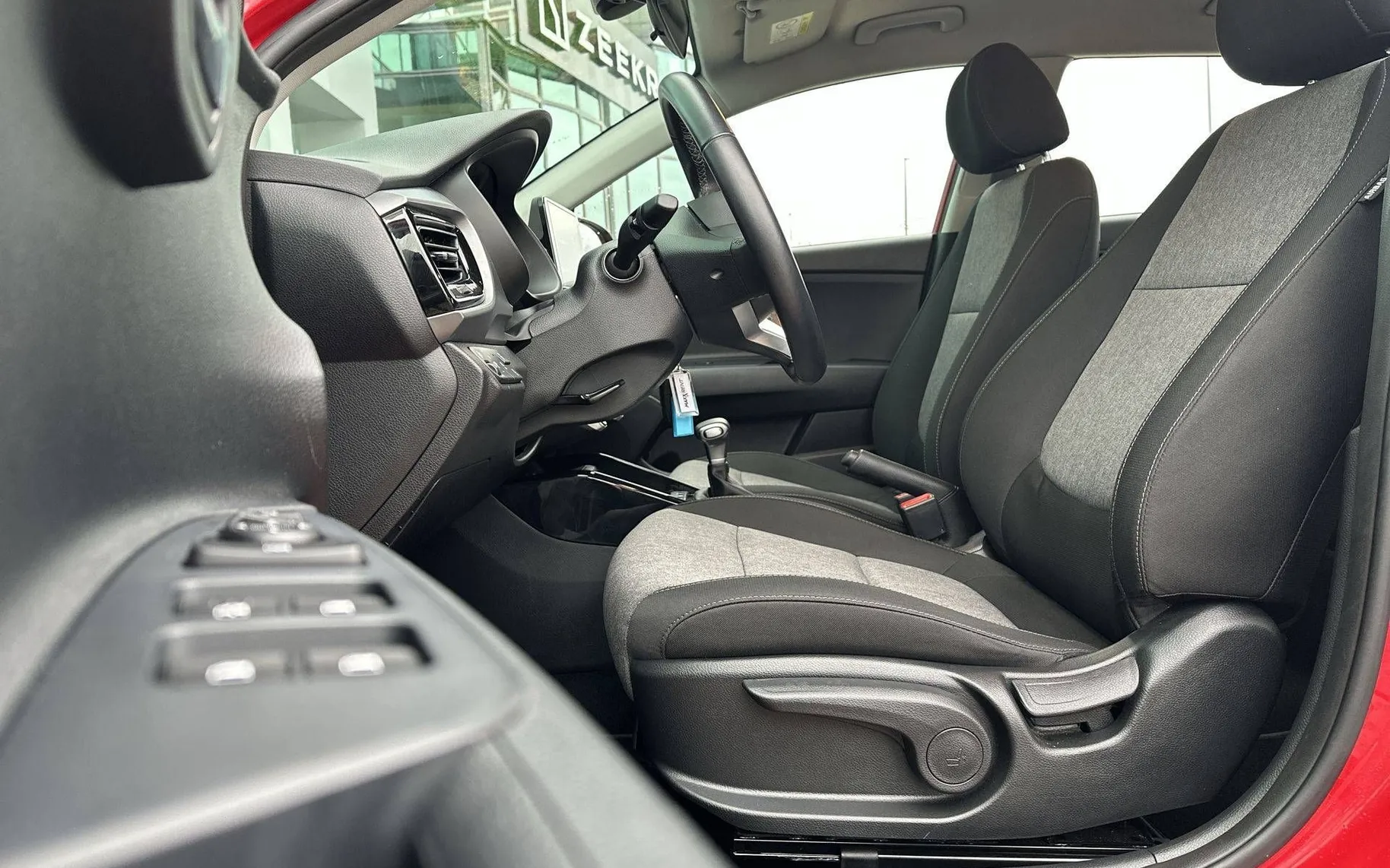 Notranja slika - KIA Stonic - 1.0 T-GDi LX Urban ISG DCT - 10