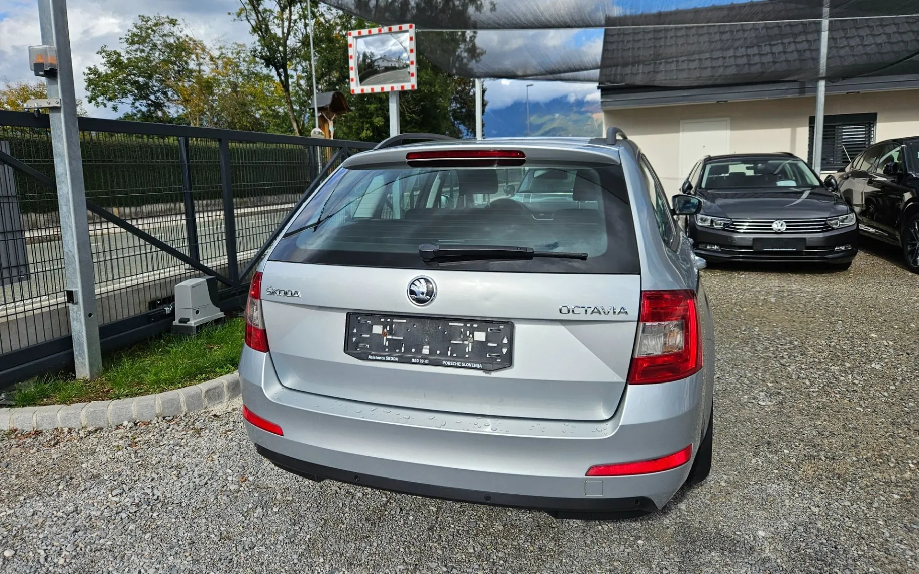 Notranja slika - Škoda Octavia - 1.6 TDI Family ... - 7