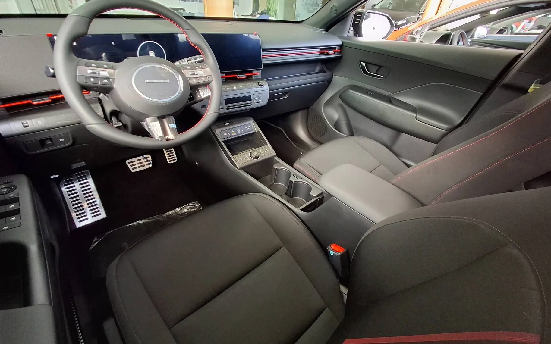 Zunanja slika - Hyundai Kona - EV 65KWH PREMIUM   N-LINE WINTER I. topl. črpalk.. - 6