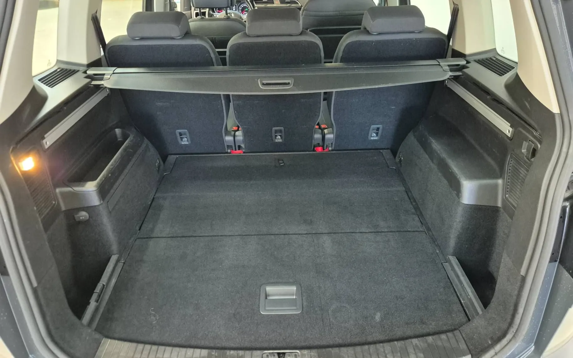 Notranja slika - Volkswagen Touran - 2.0 TDI DSG Comfortline 110 150 - 10