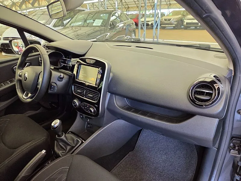 Zunanja slika - Renault Clio - 0.9 TCe PDC Avt. Klima Redno Servisiran - 10