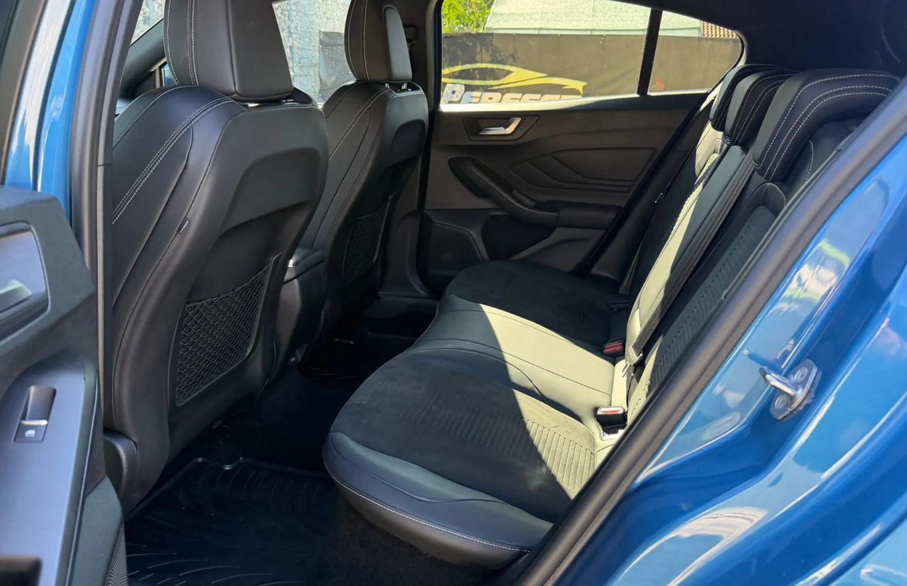 Zunanja slika - Ford Focus - 2.3 EcoBoost ST |RECARO|KAM|NAVI|GR. SED.| - 17