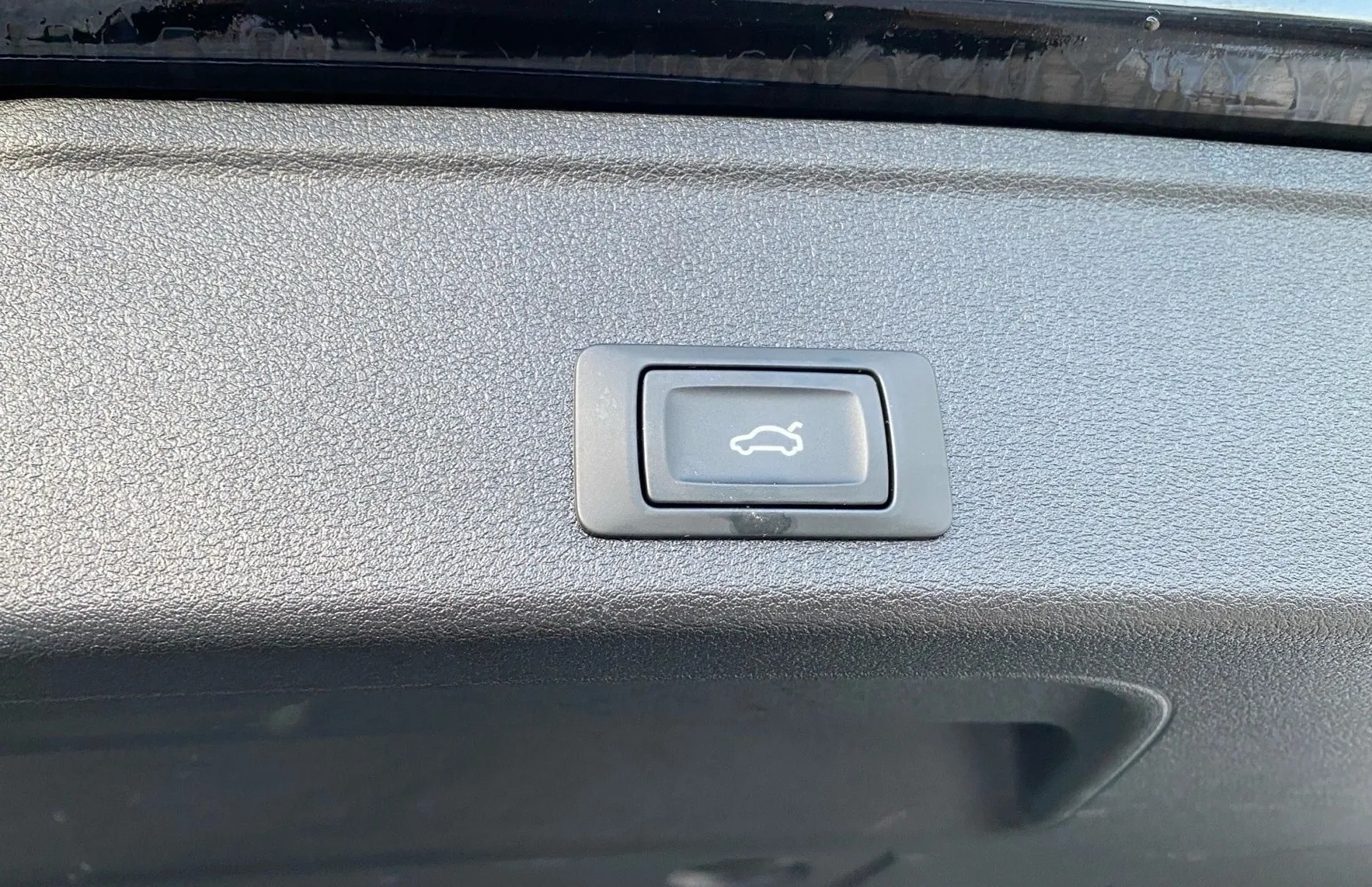 Zunanja slika - Audi A4 - Avant 30 TDI S tronic Advanced-17 COL-LED-Ogrevana sed.. - 13