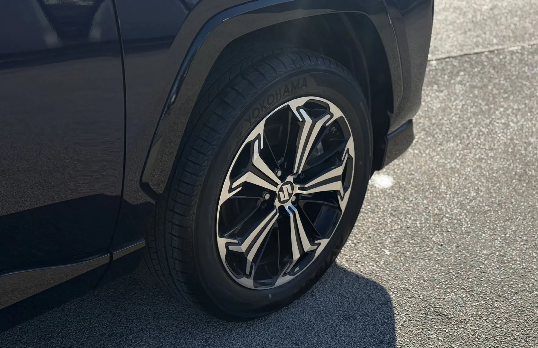 Zunanja slika - Suzuki Across - 2.5 PHEV AWD ELEGANCE - 15