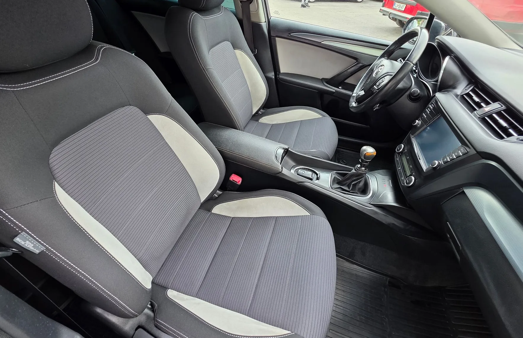 Zunanja slika - Toyota Avensis - 1.6 D-4D STYLE ALU PLATIŠČA-LED-KAMERA - 12