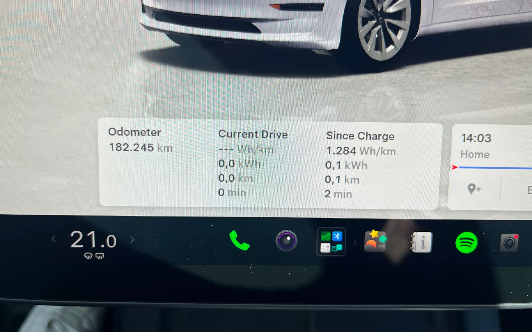 Notranja slika - Tesla Model 3 - 3D3 / 3D7 - 19