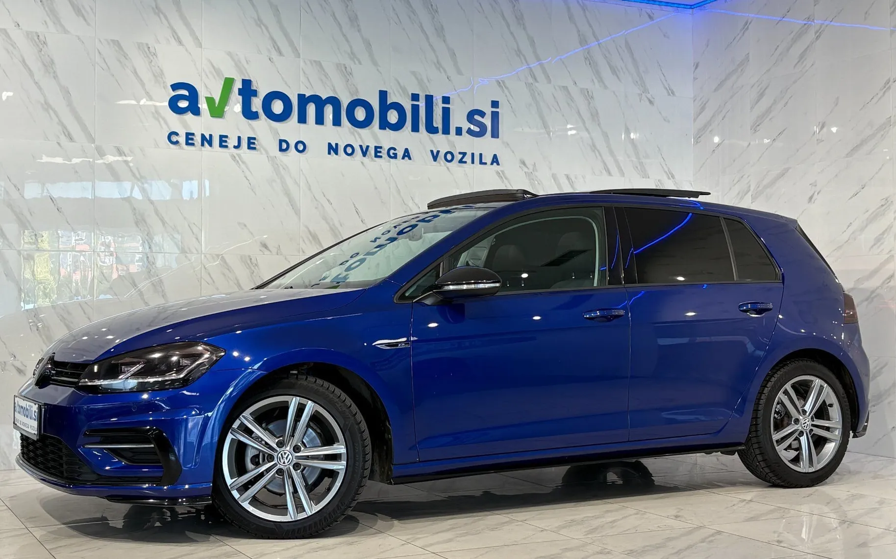 Zunanja slika - Volkswagen Golf - 1.6 TDI  R-Line - Pano - ACC - Virtual - PDC - S - 2