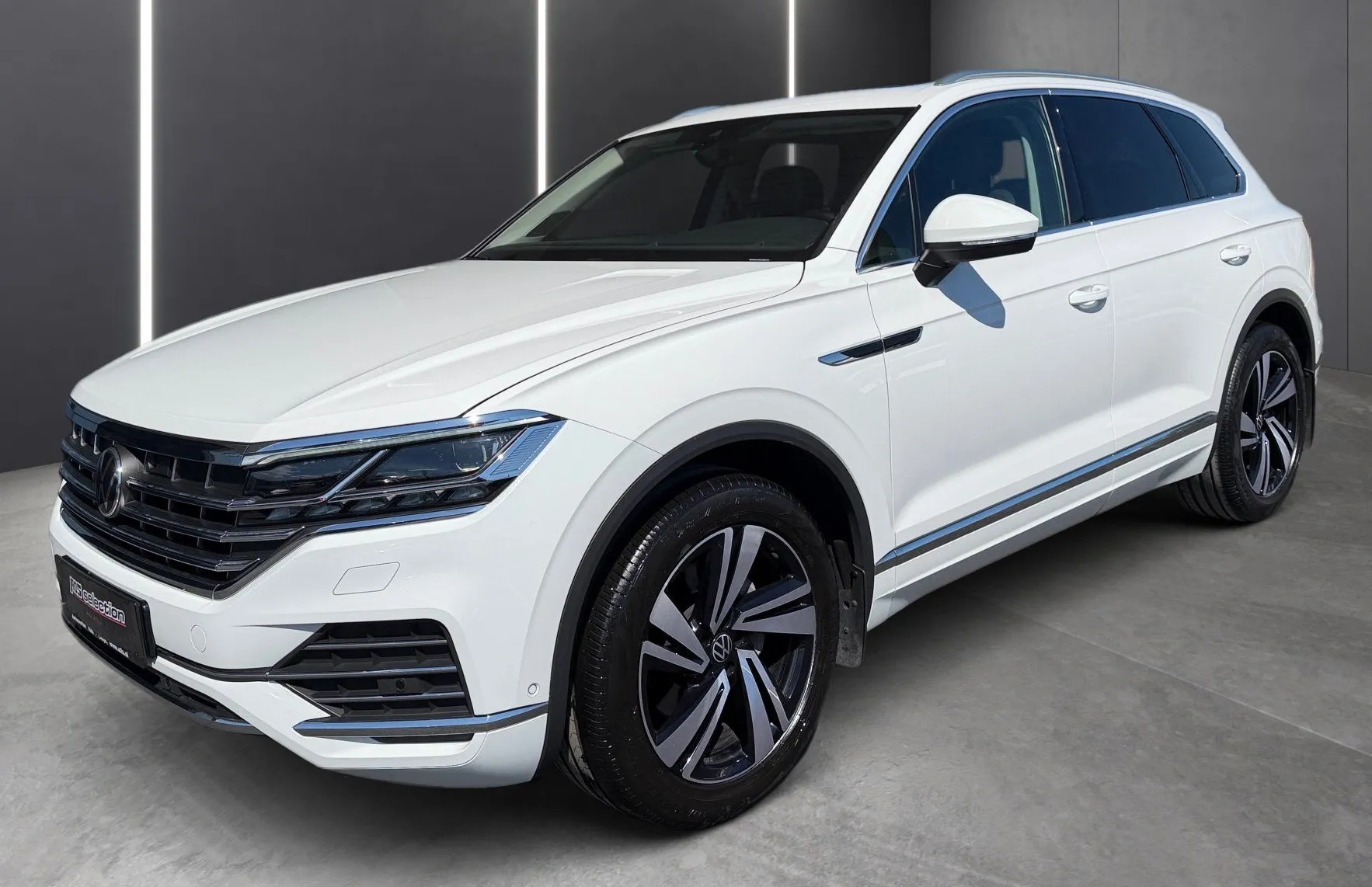 Zunanja slika - VW Touareg - 4motion V6 TDI Elegance Tiptronic-Slovensko vozilo - 1
