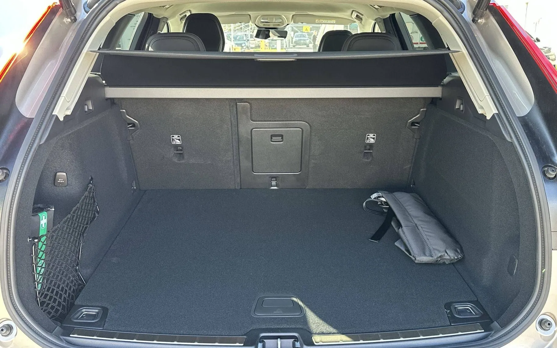 Notranja slika - Volvo XC60 - B5 AWD MILD HYBRID PETROL PLUS BRIGHT - 12