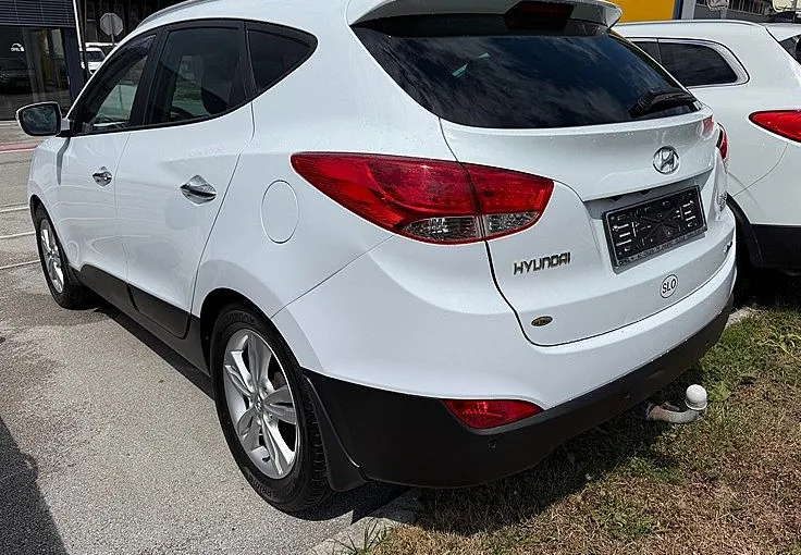 Zunanja slika - Hyundai ix35 - 4WD 2.0 CRDi - 4