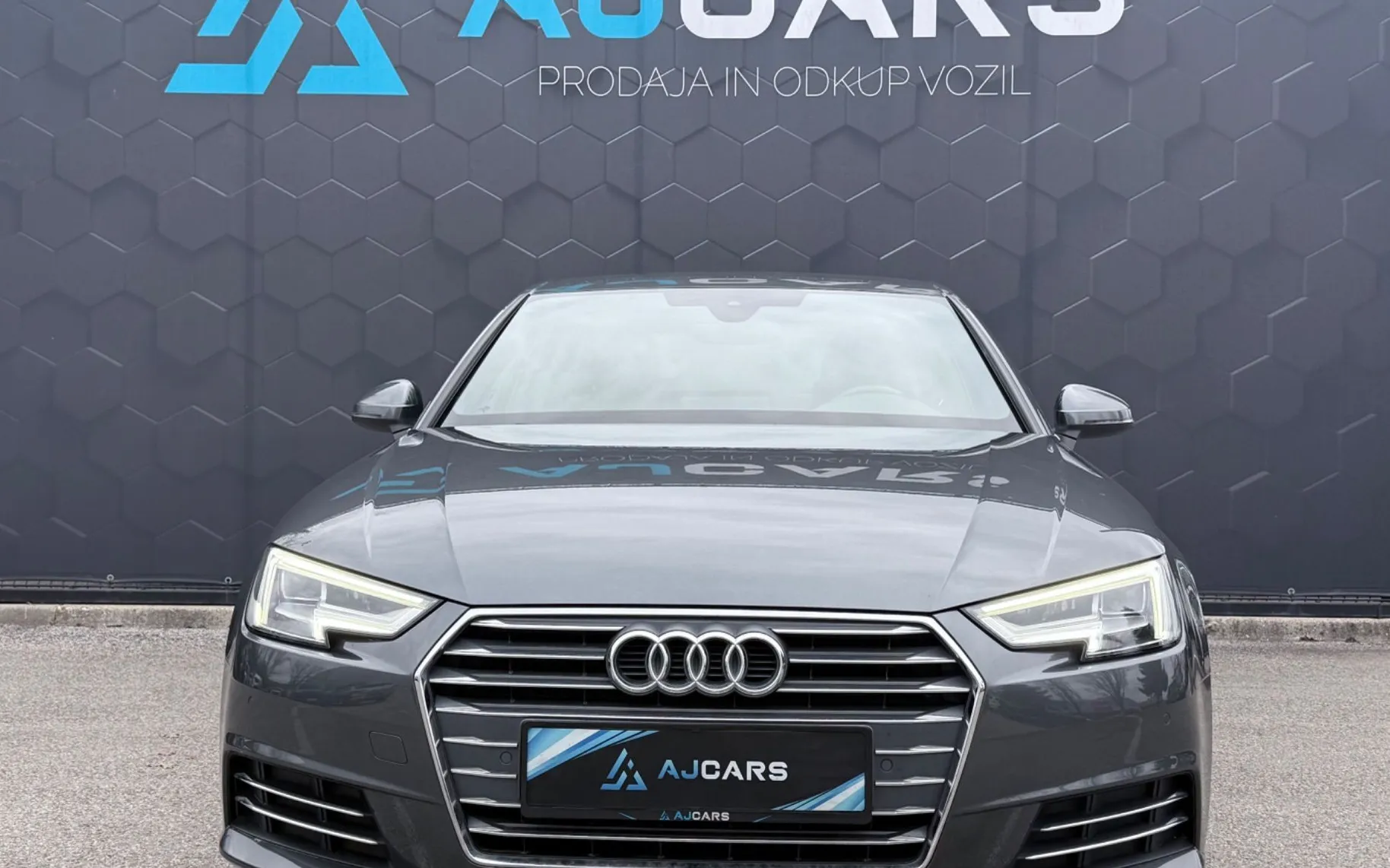 Zunanja slika - Audi A4 - 2.0 TDI ultra 2xSline-Virtual-Matrix-Navi... - 2