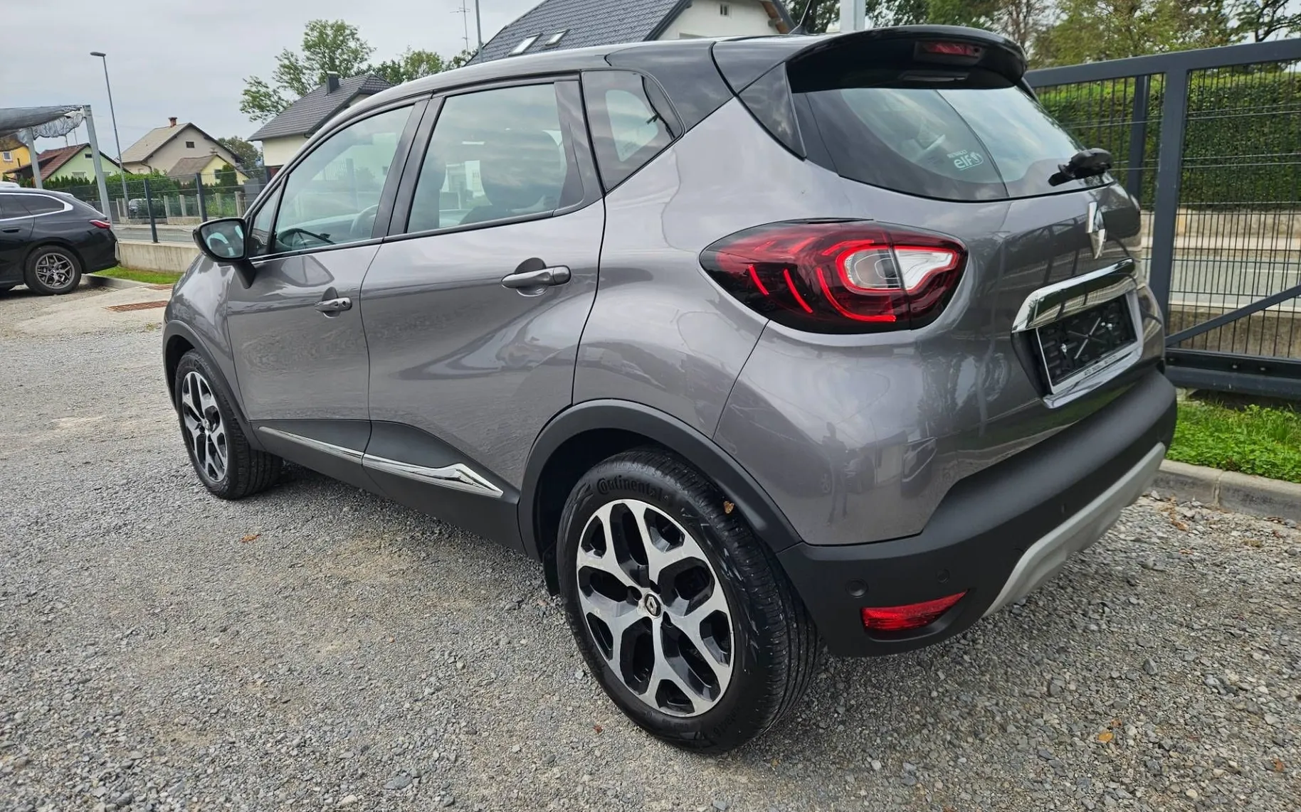Zunanja slika - Renault Captur - TCe 130 Intens SLO NAVI KAMERA LED MRTVI KOT - 4