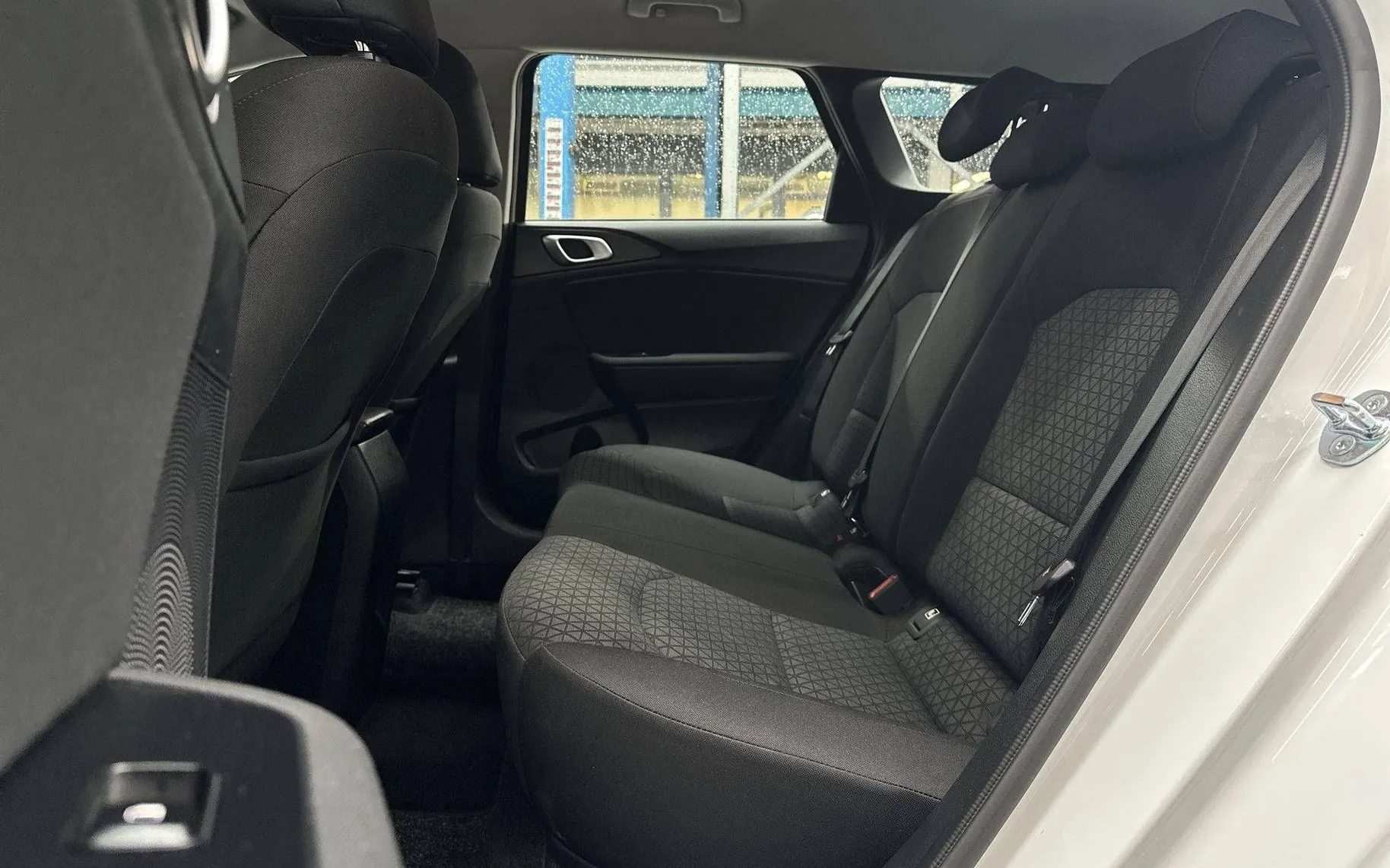 Notranja slika - KIA Ceed SW - 1.5 T-GDI LX Champion+ ISG - 11