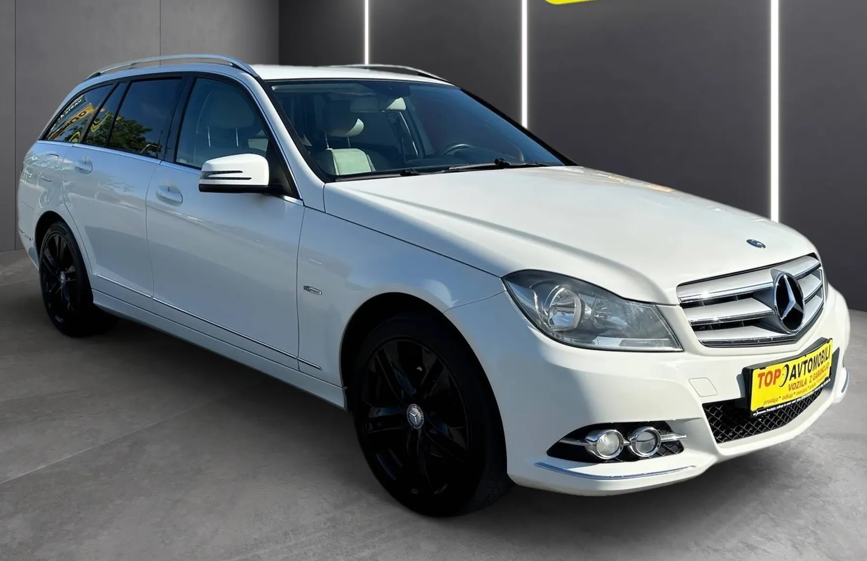Zunanja slika - Mercedes-Benz C-Razred - C 200 CDI MOŽNOST FINANCIRANJA BREZ POLOGA - 10