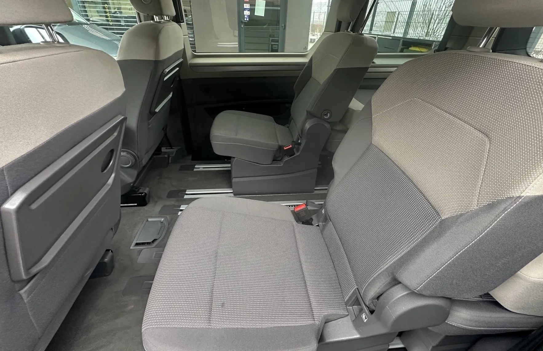 Zunanja slika - VW Multivan - 2.0 TDI AUT. FULL LED ACC LINE ASIST PDC NAVI - 18