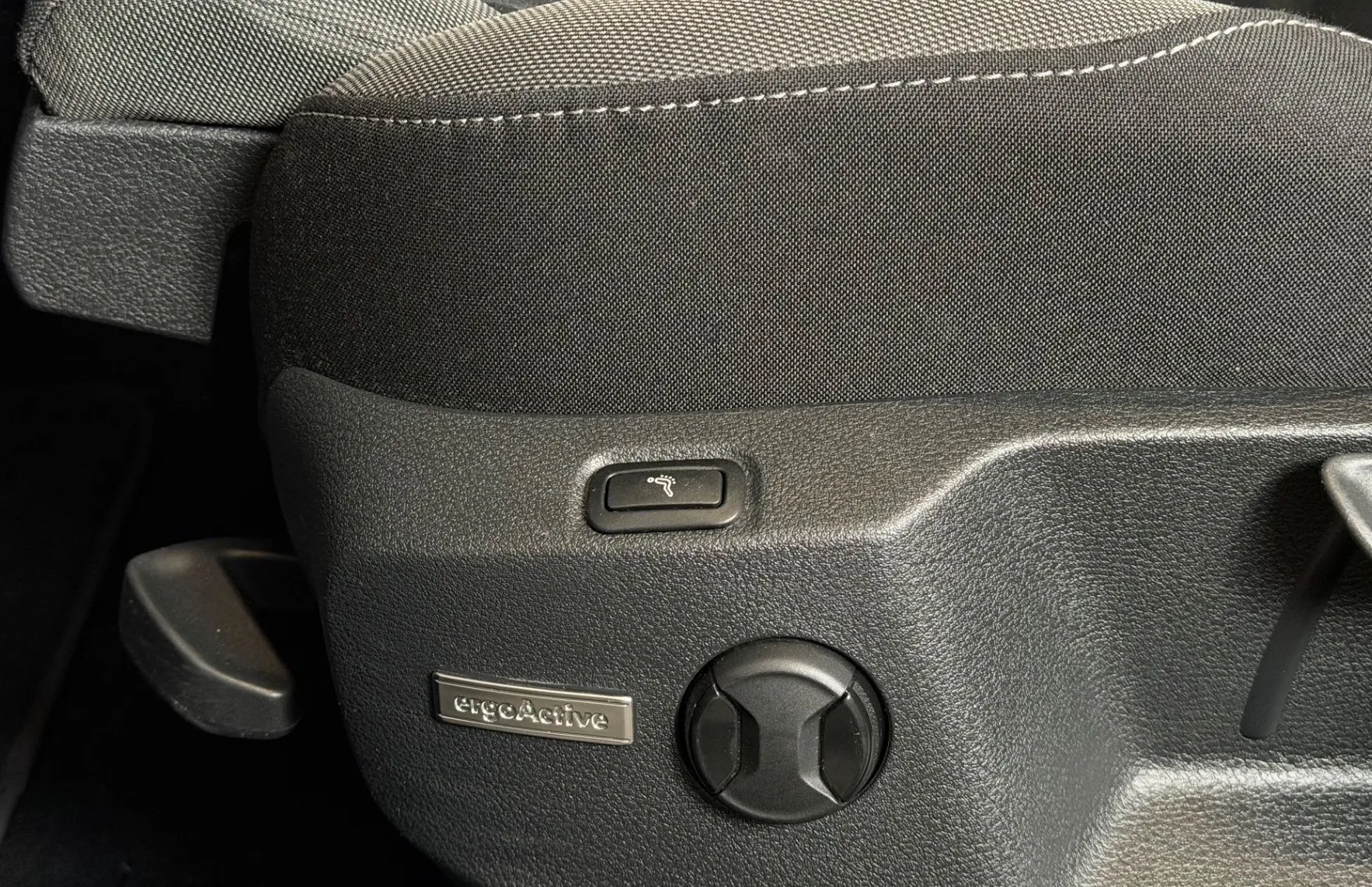 Zunanja slika - Volkswagen Golf - 2.0 TDI - DSG - MASAŽA - ACC - FULL LED - PDC - 18