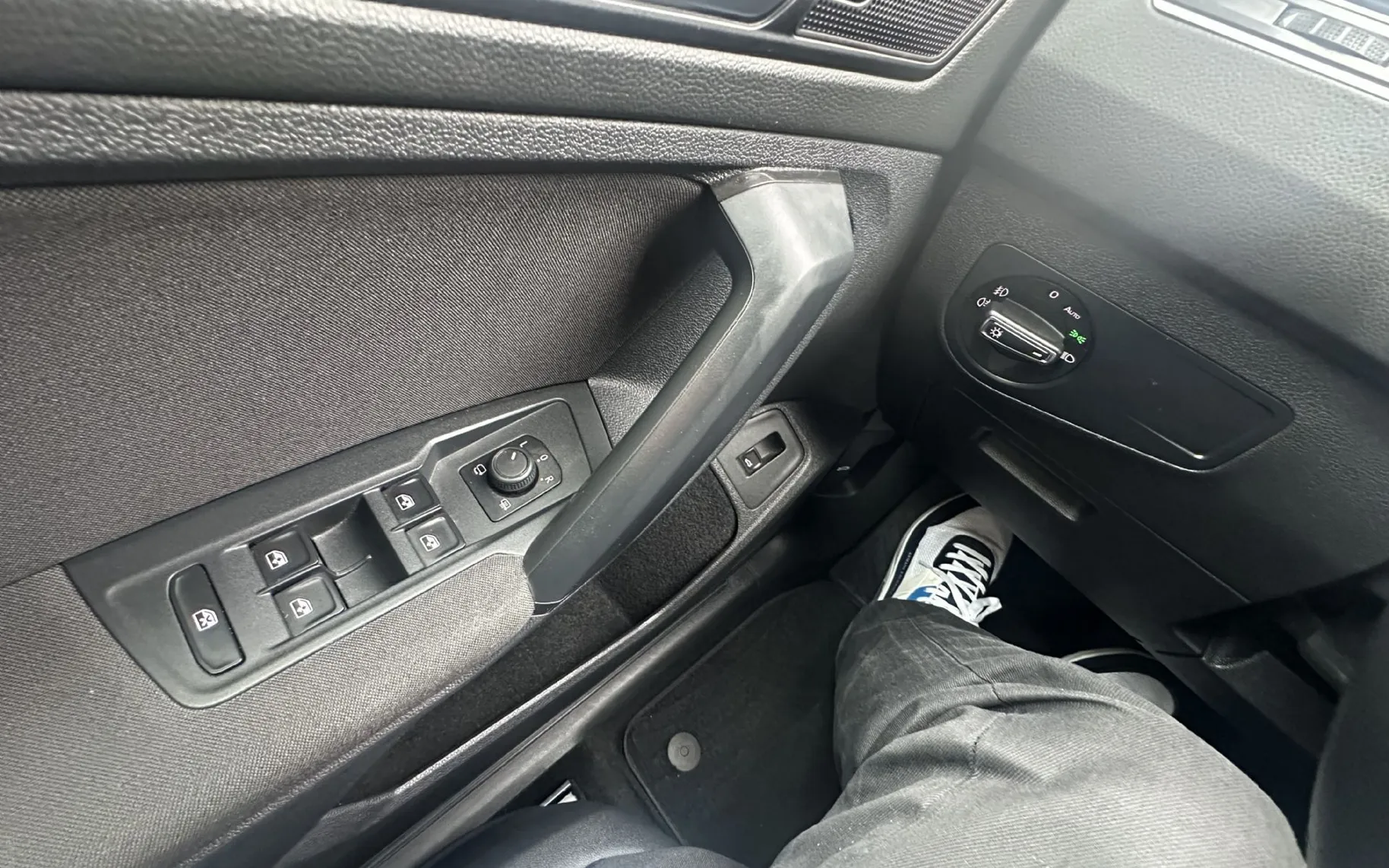 Zunanja slika - Volkswagen Tiguan - 2.0 TDI Comfort DSG.110kW.NAVI.ALU.PDC.DIZEL - 15