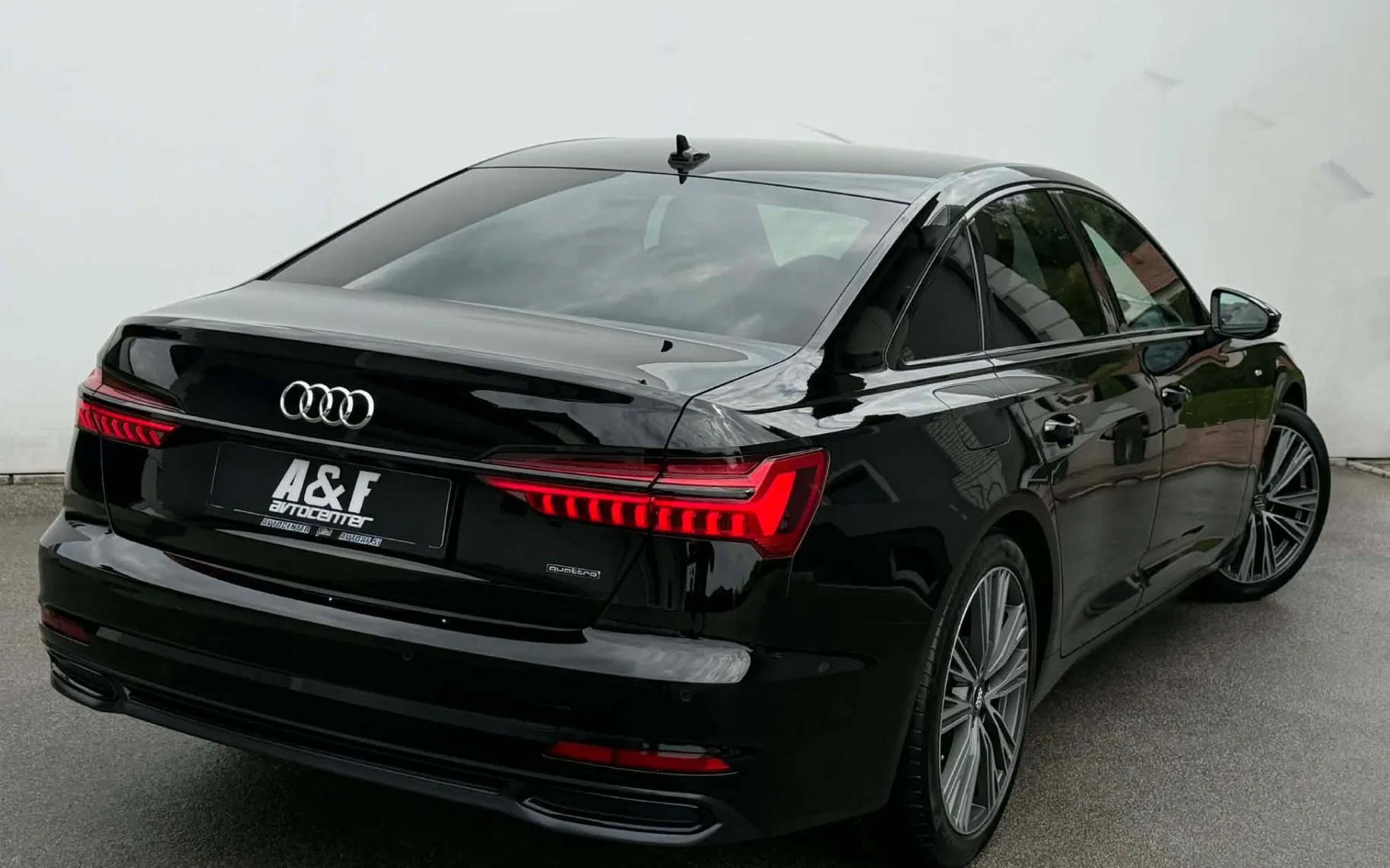 Zunanja slika - Audi A6 - 40 TDI-Q-4X4-S LINE-MATRIX-SOFT CLOSE-ACC-KAMERA- - 4