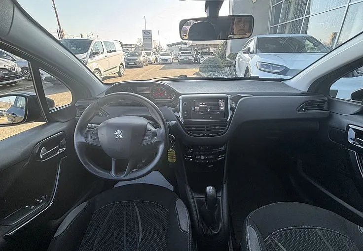 Zunanja slika - Peugeot 208 - ALURE 1.2- PRVI LASTNIK - 6