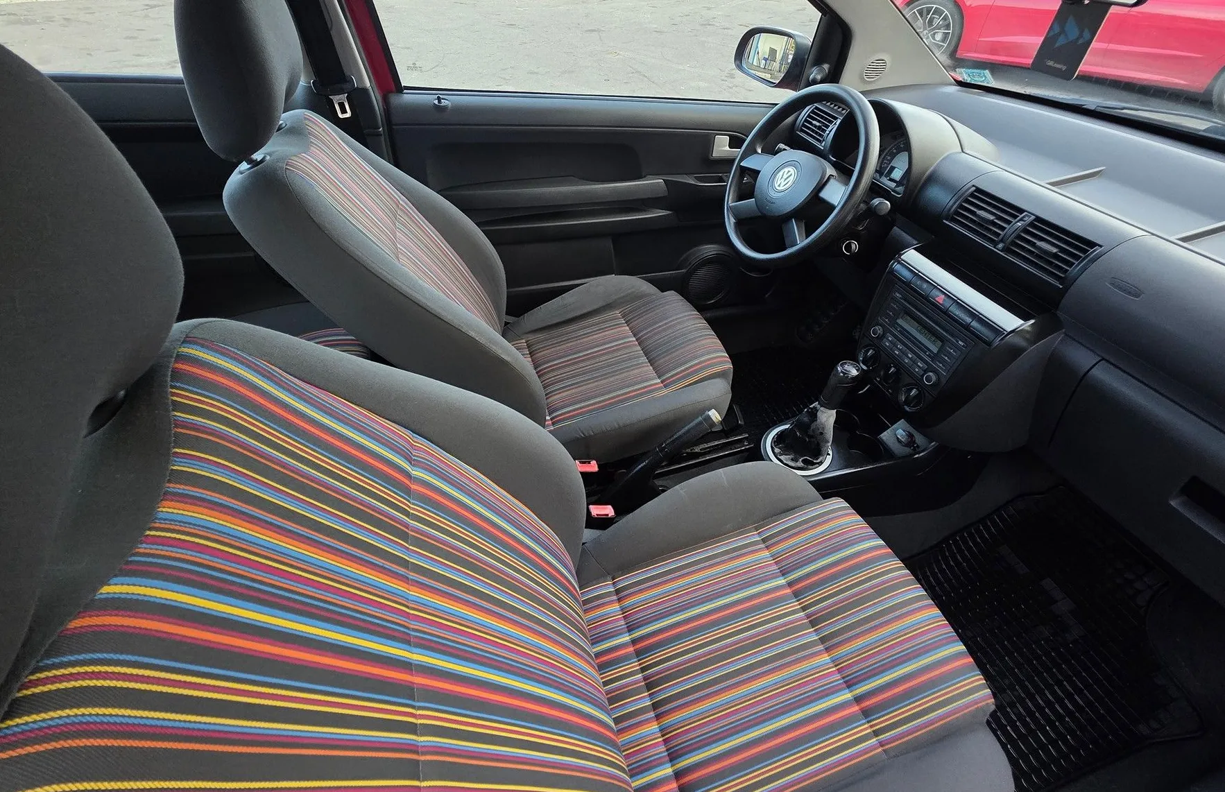 Zunanja slika - Volkswagen Fox - 1.2 KLIMA-SLOVENSKI-2.LASTNIK-ZELO LEP - 10