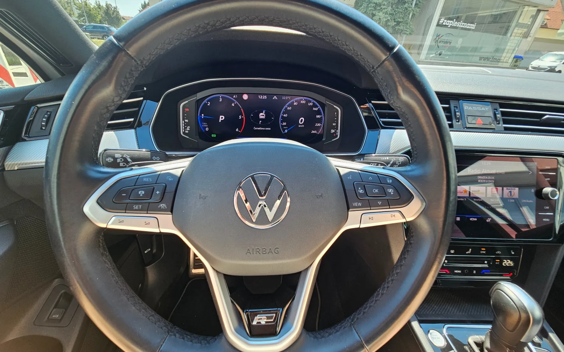 Zunanja slika - Volkswagen Passat - 4motion 2.0 TDI DSG R-Line - 9