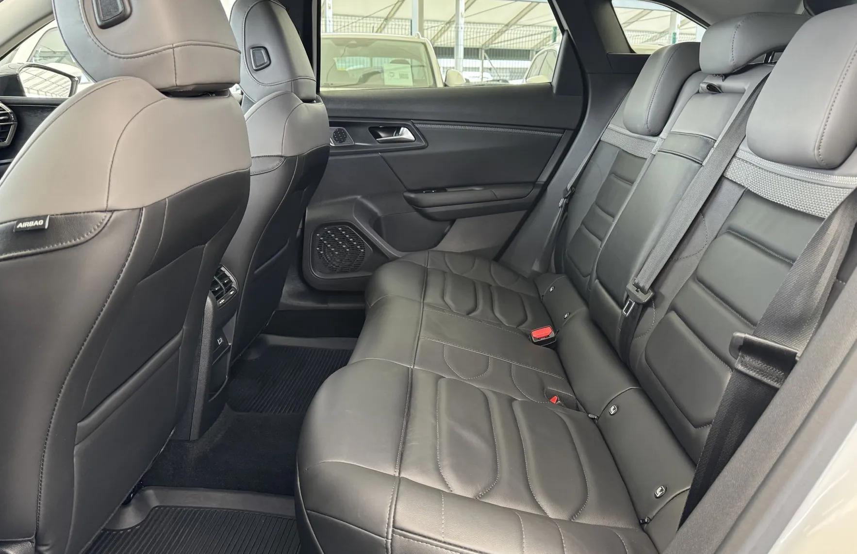 Zunanja slika - Citroën C5 X - Shine 1.6 AUT. SLO 1.Lastnik KAMERA-LED-USNJE - 11
