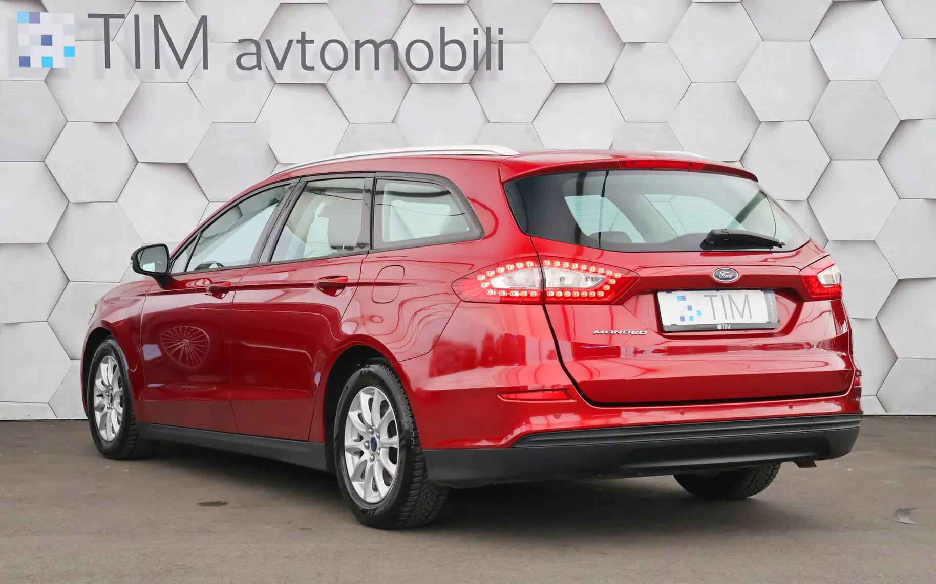 Zunanja slika - Ford Mondeo - SW 1.6 TDCi 116KM Titanium - 4