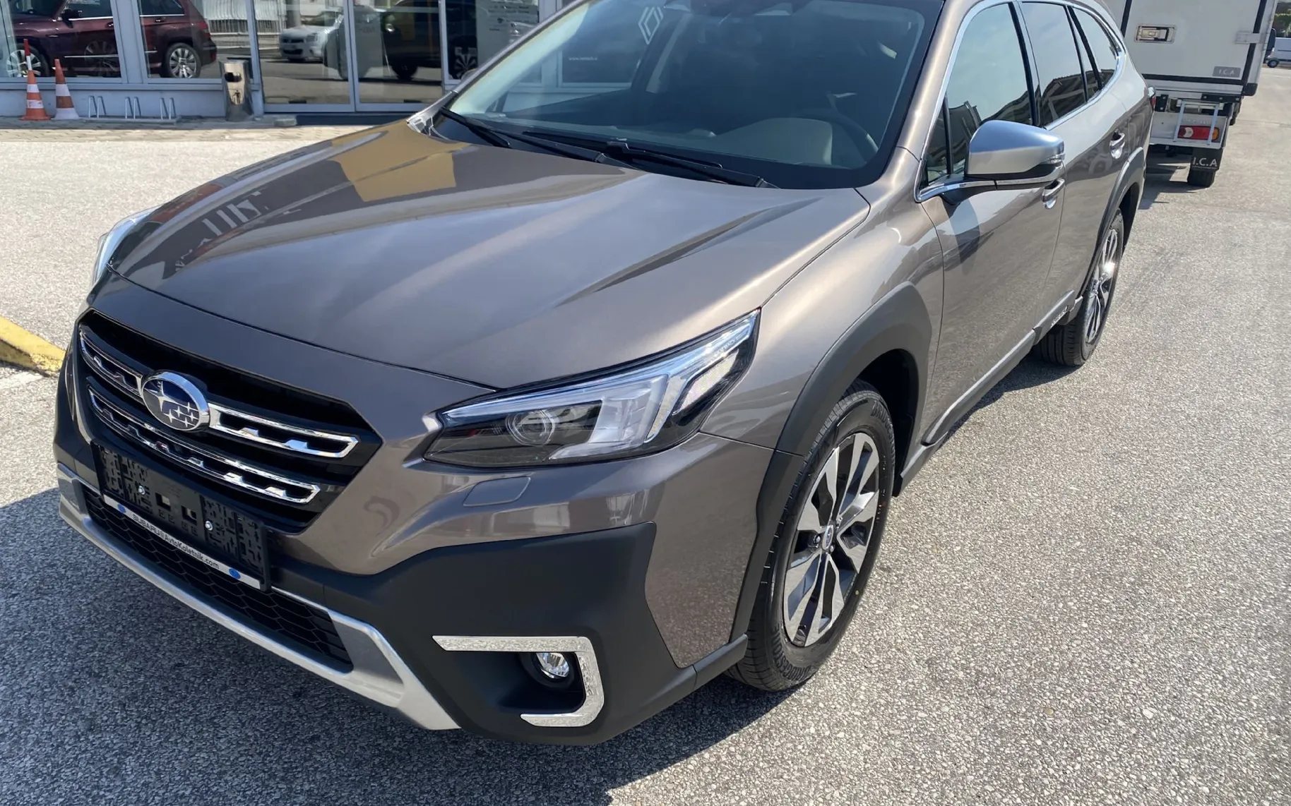 Zunanja slika - Subaru Outback - 2.5i Premium CVT 4WD - 1