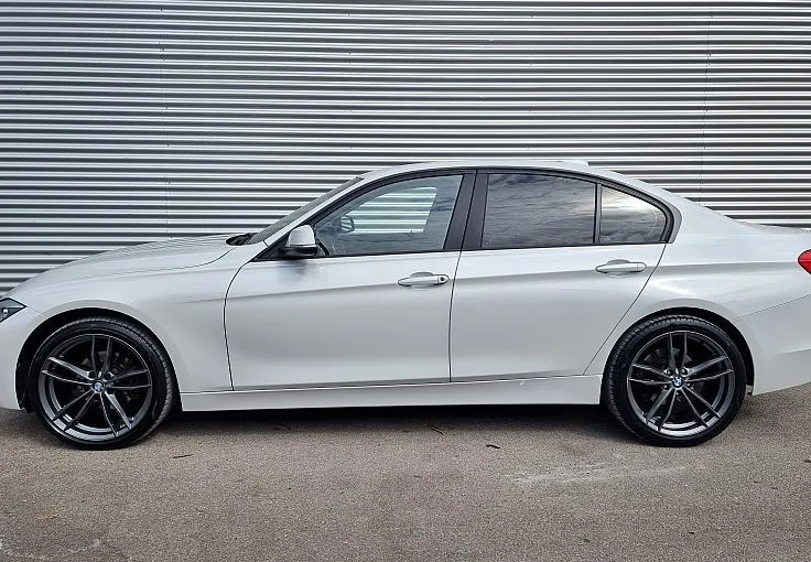 Zunanja slika - BMW Serija 3 - : 318d-PERLA BELA-SPORT PAKET-NAVI+19COL - 2