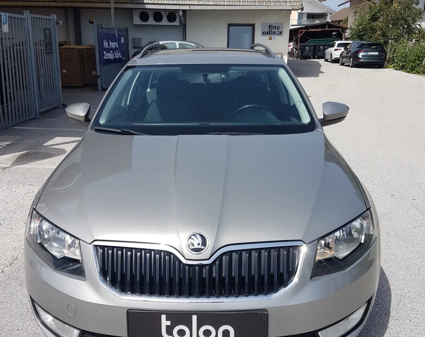 Zunanja slika - Škoda Octavia - Combi 4x4 1.6 TDI Ambition - 2