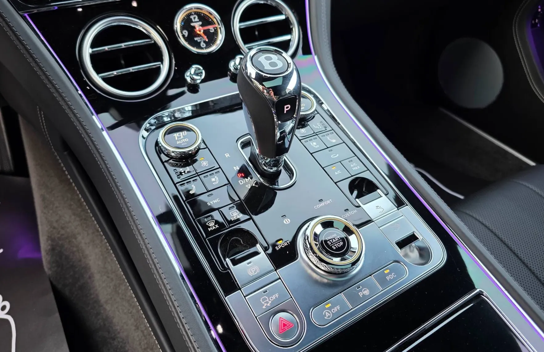 Zunanja slika - Bentley Continental - GT-V8-BLACK EDITION-KOT NOV-MAX OPREMA-1 LASTNIK - 16