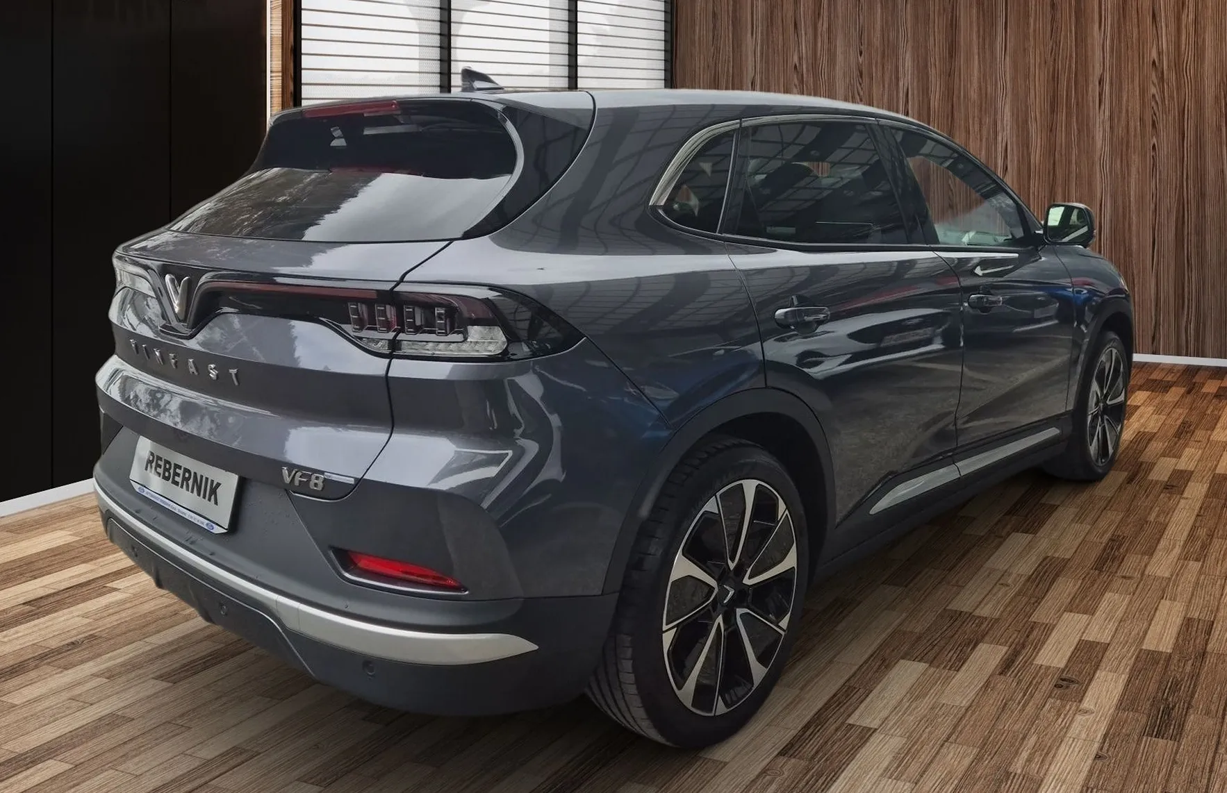 Zunanja slika - Vinfast VF8 - ECO 87.7kWh 350PS AWD - GRATIS POLNILNICA 22KW - 4