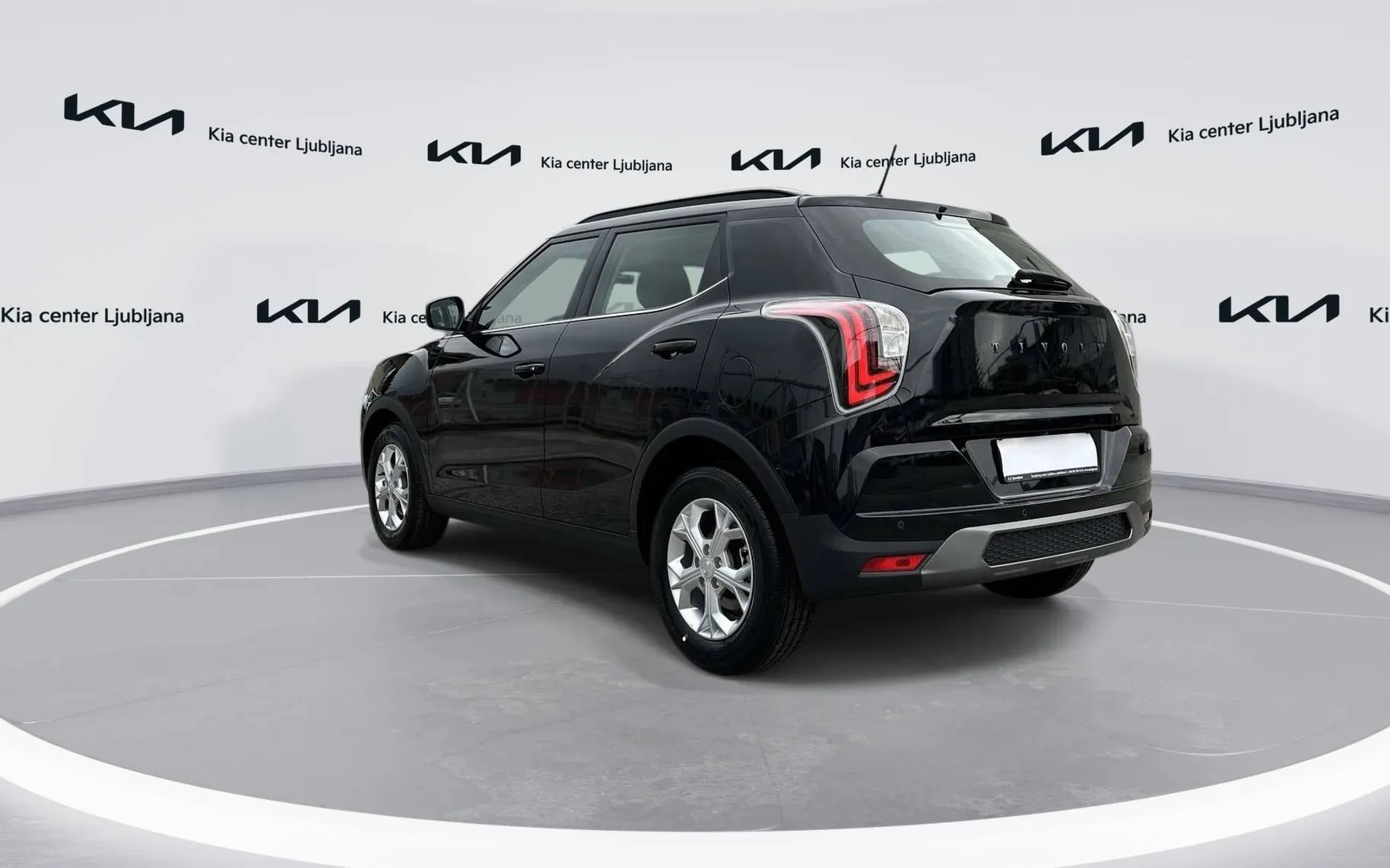 Notranja slika - SsangYong Tivoli - 1.5 T-GDi Fresh 2WD M T... - 7
