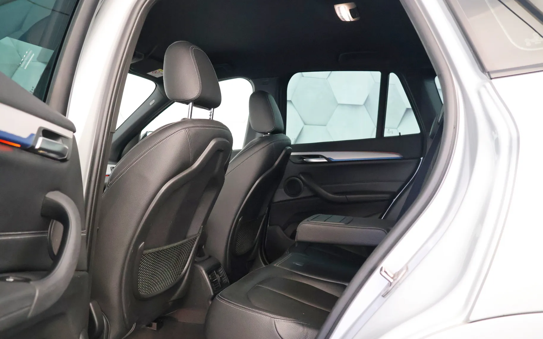 Zunanja slika - BMW X1 - 2.0d 18d x-Drive Aut M-Sport 150KM - 10