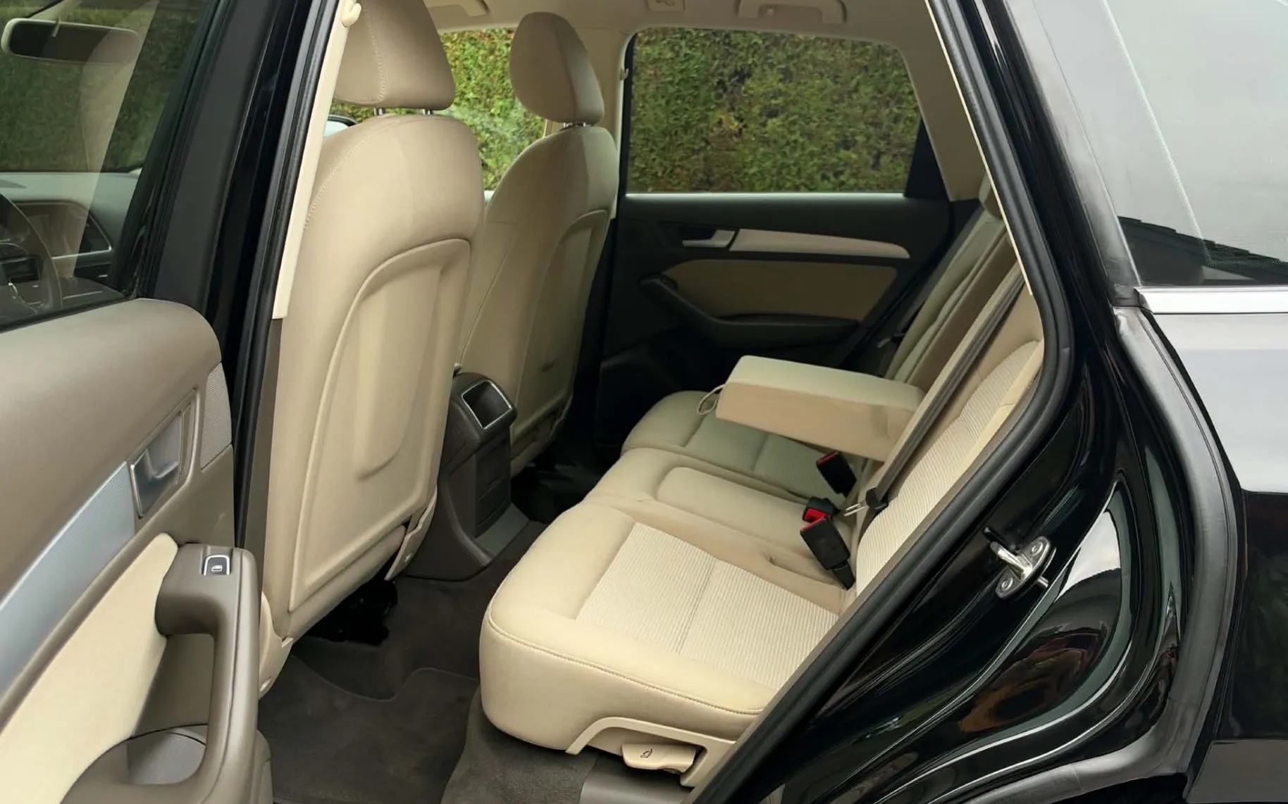 Notranja slika - Audi Q5 - 2.0 TDI-Q-4X4-AUT-XENON-LED LIZING ZA TUJCE - 9