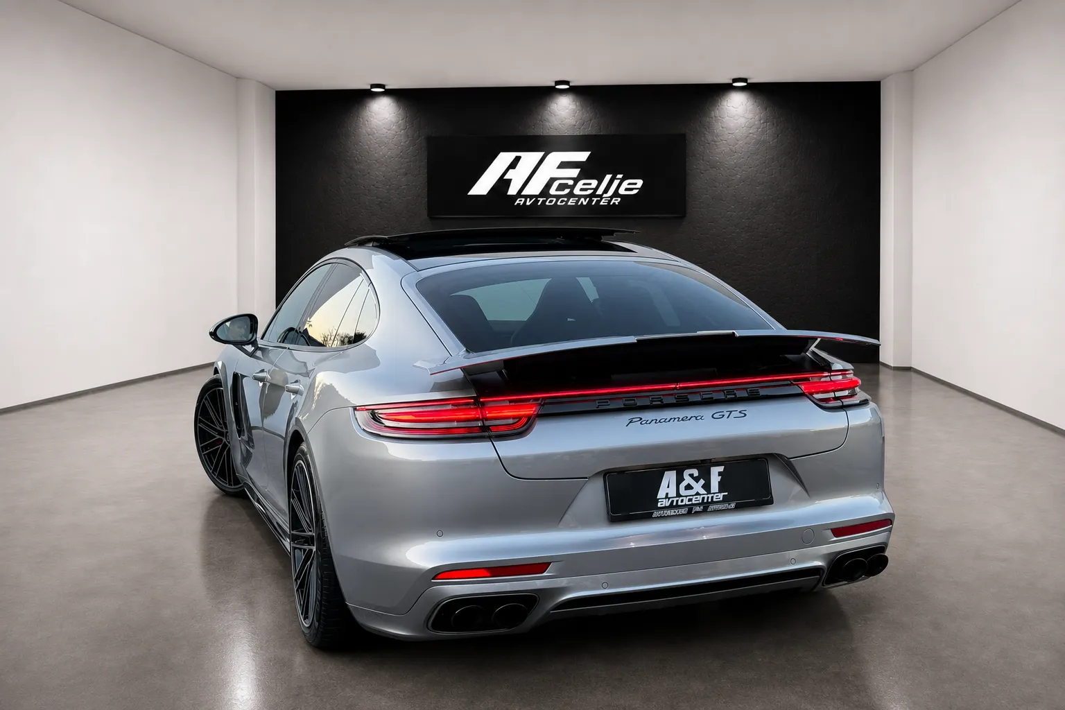 Notranja slika - Porsche Panamera - 4.0 V8 GTS-PANORAMA-MATRIX-SOFT CLOSE-HLAJENJE- - 7