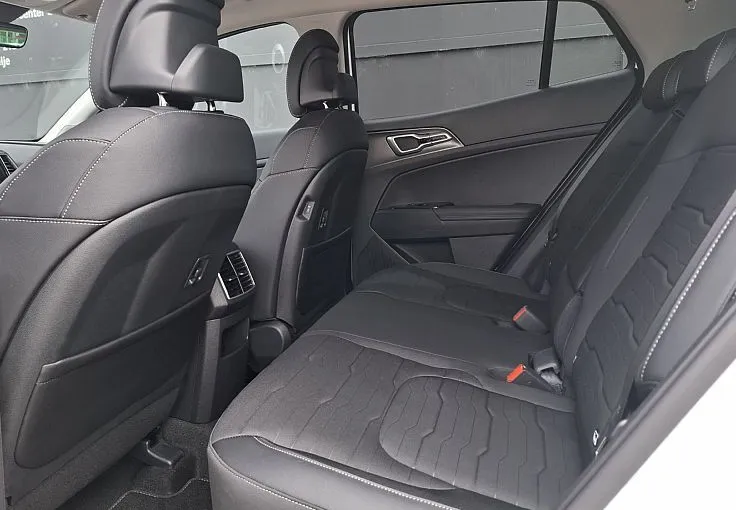 Zunanja slika - KIA Sportage - 2WD 1.6 T-GDI MHEV  ISG DCT - 8