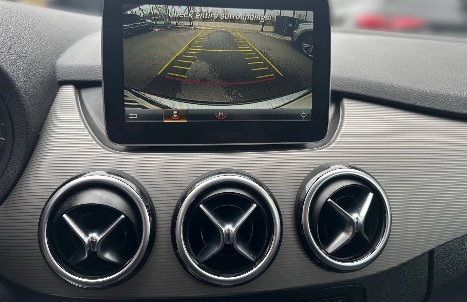 Zunanja slika - Mercedes-Benz B-Razred - B180d NAVI TEMP KAM KLJUKA PDC MOŽNOST BREZ POLO.. - 16