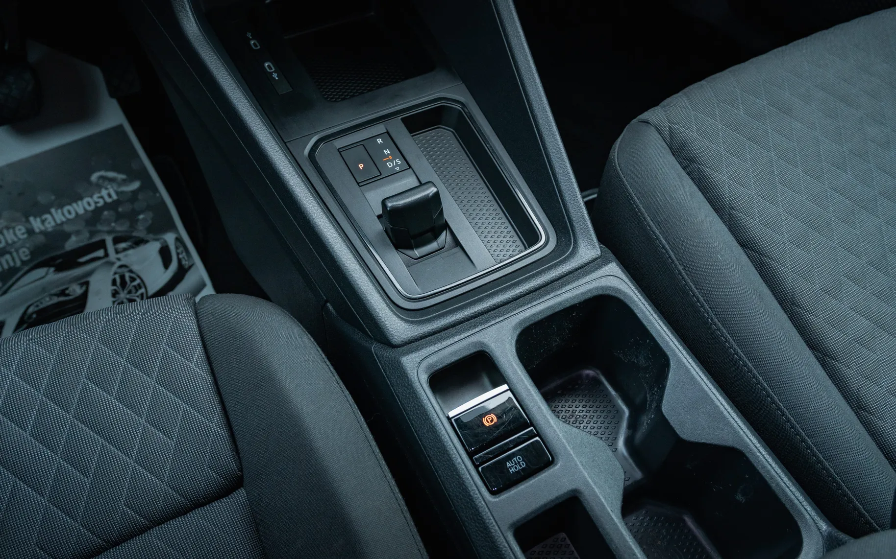 Notranja slika - Volkswagen Caddy - 2,0 TDI Life - 11