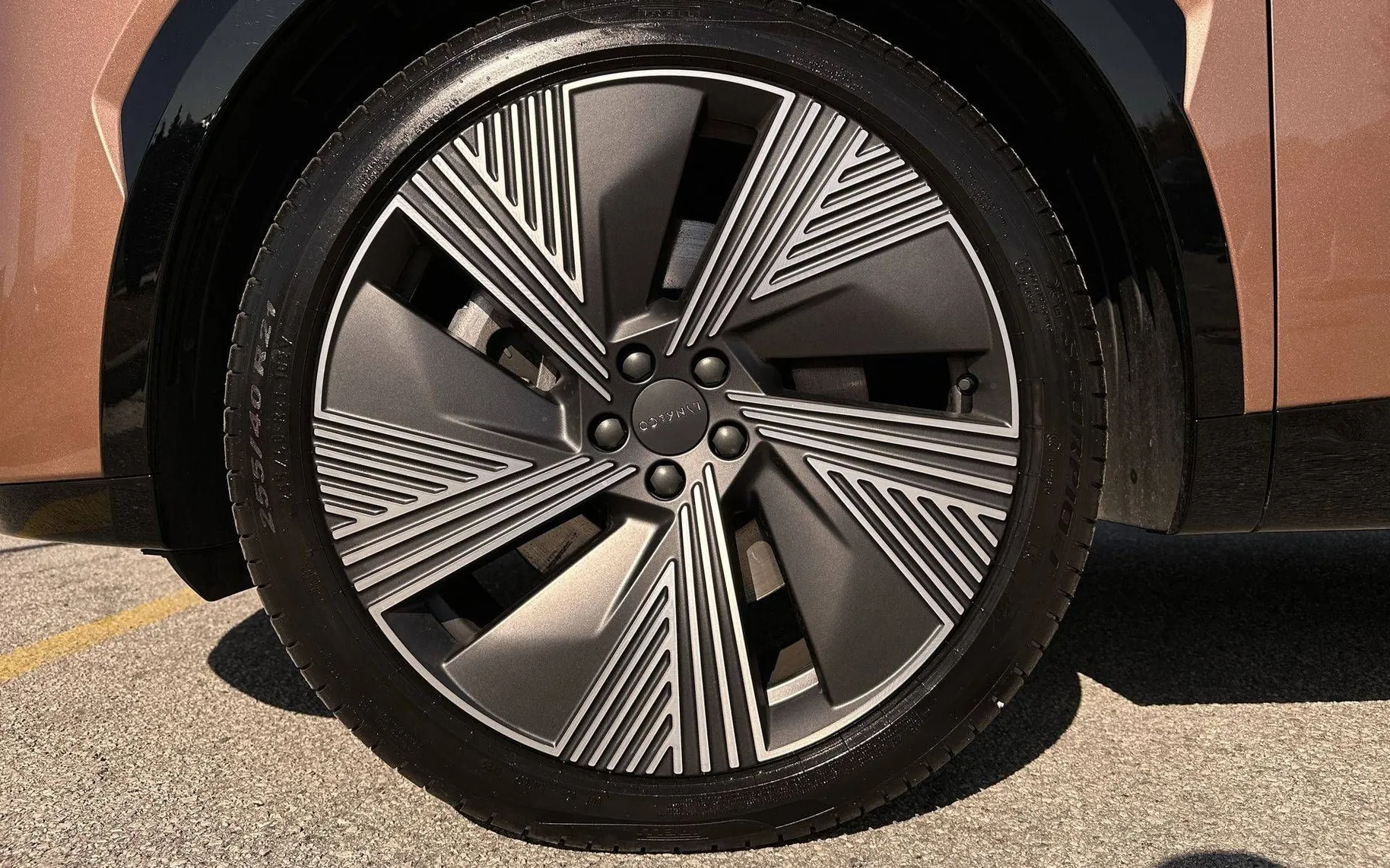 Notranja slika - Lynk & Co 08 - 1.5 TD PHEV More - 200km EV in 1000km+ skup. dos. - 9
