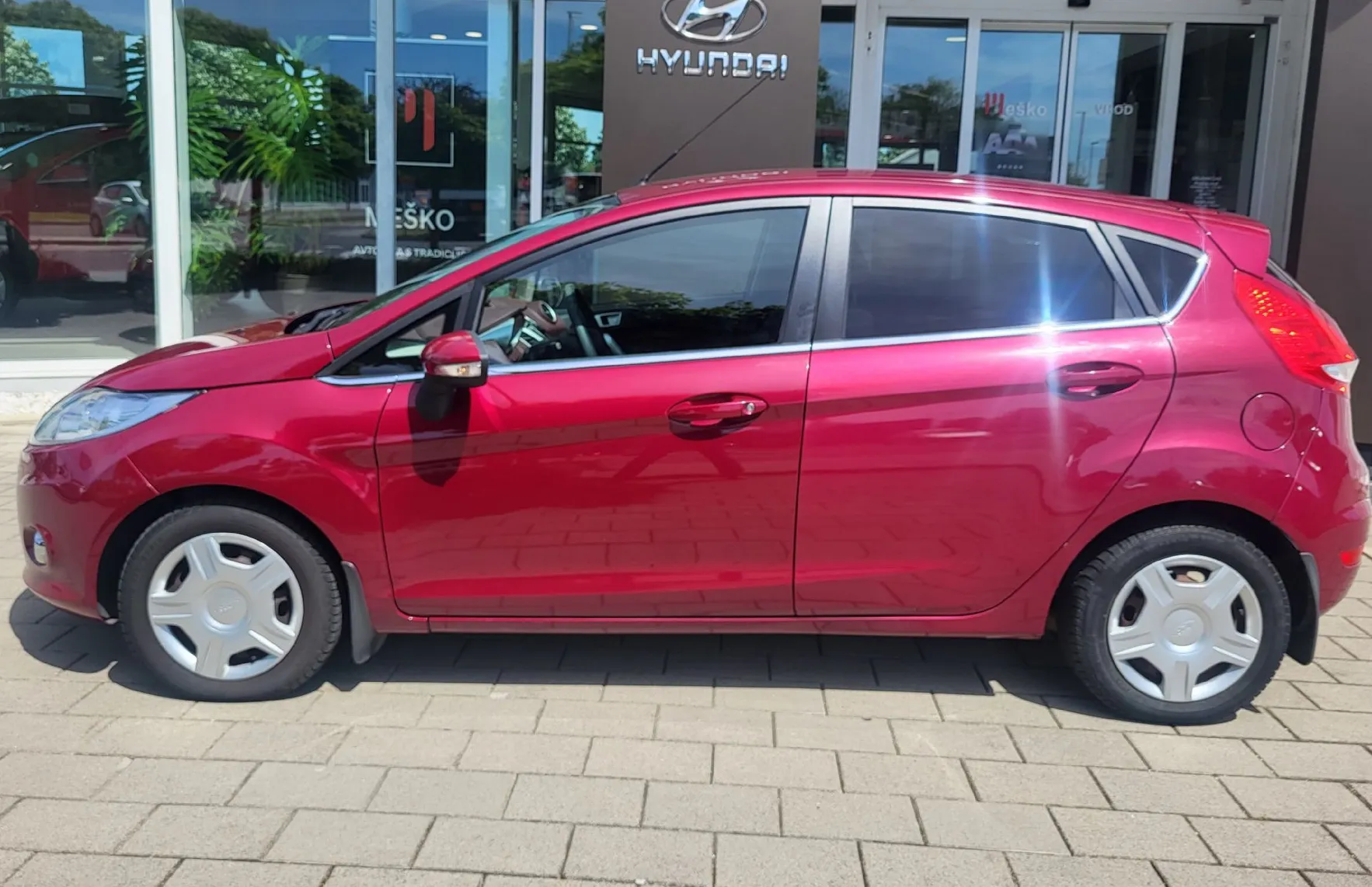 Zunanja slika - Ford Fiesta - 1.4 16V slo-1last-acc-tempomat-el.paket-servisiran - 3