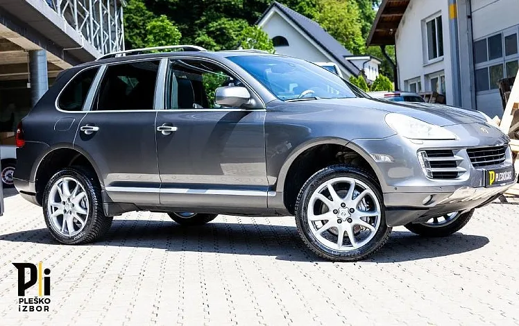 Zunanja slika - Porsche Cayenne - S 4.8 V8 - 3