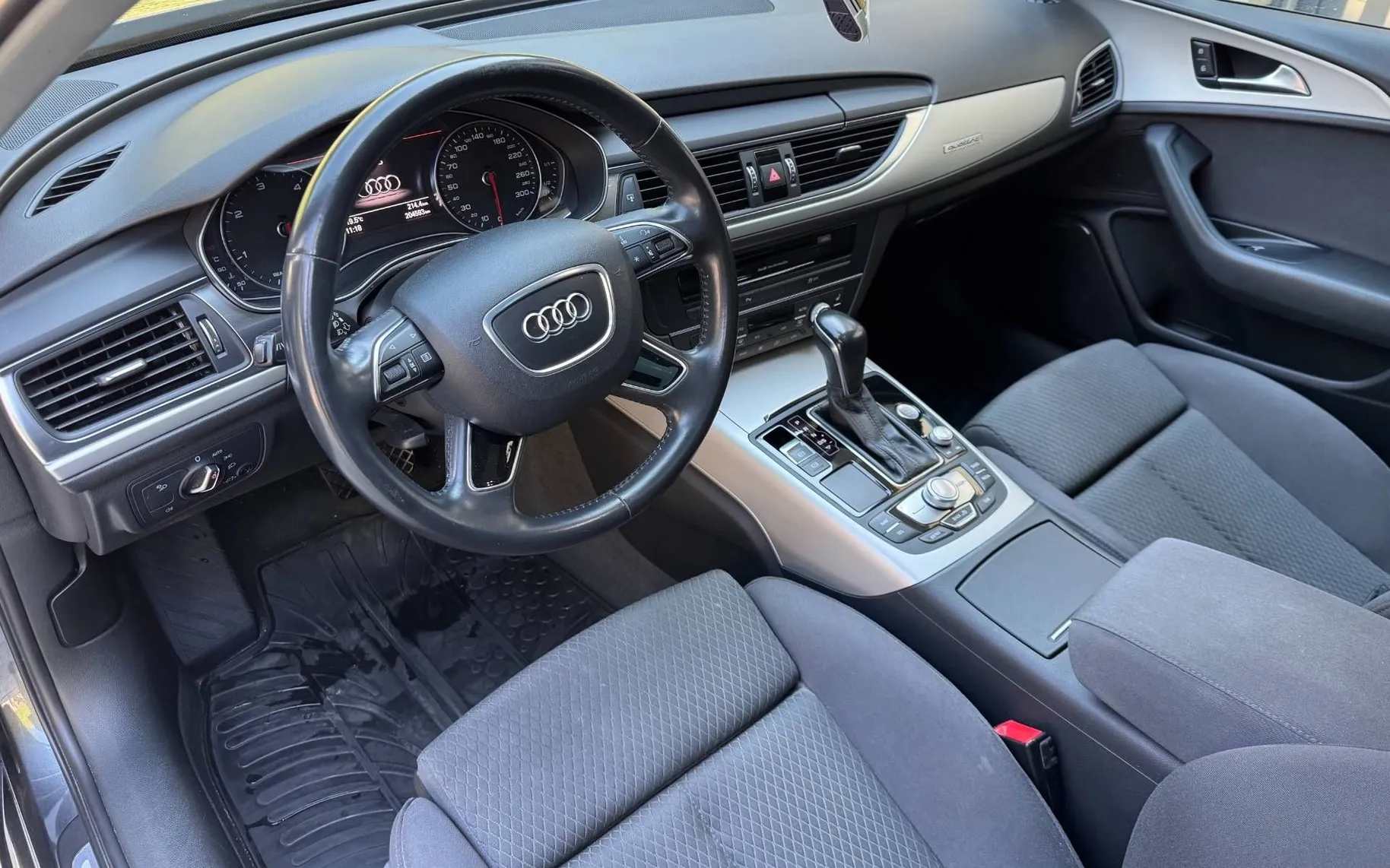 Notranja slika - Audi A6 Avant - 3.0 TDI quattro -S LINE-PANORAMA-ZRAČNO-MATRIX- - 7