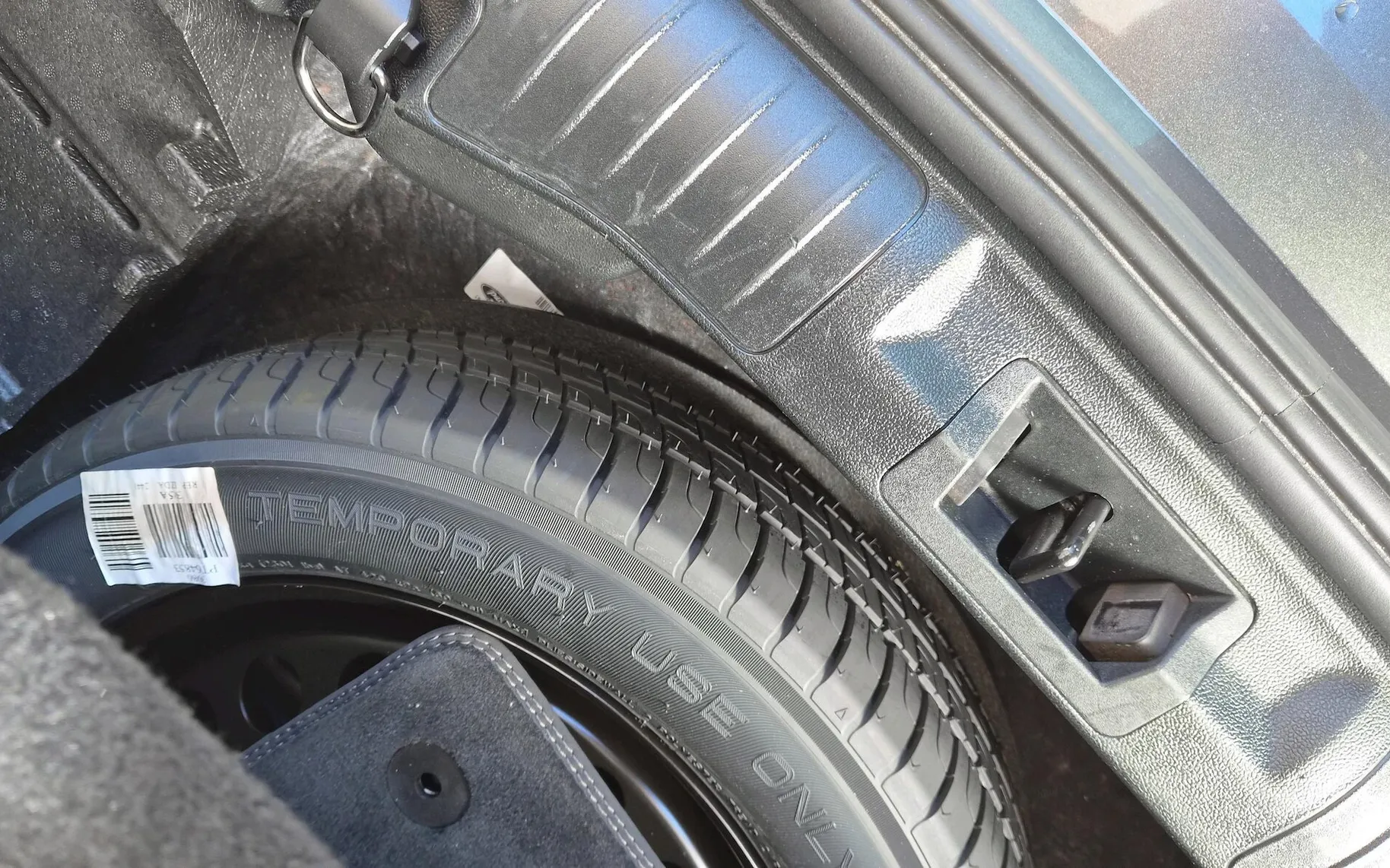 Zunanja slika - Ford Kuga - 2.5 Duratec PHEV Vignale AVT.-SLO-USNJE-HEAD-UP - 11