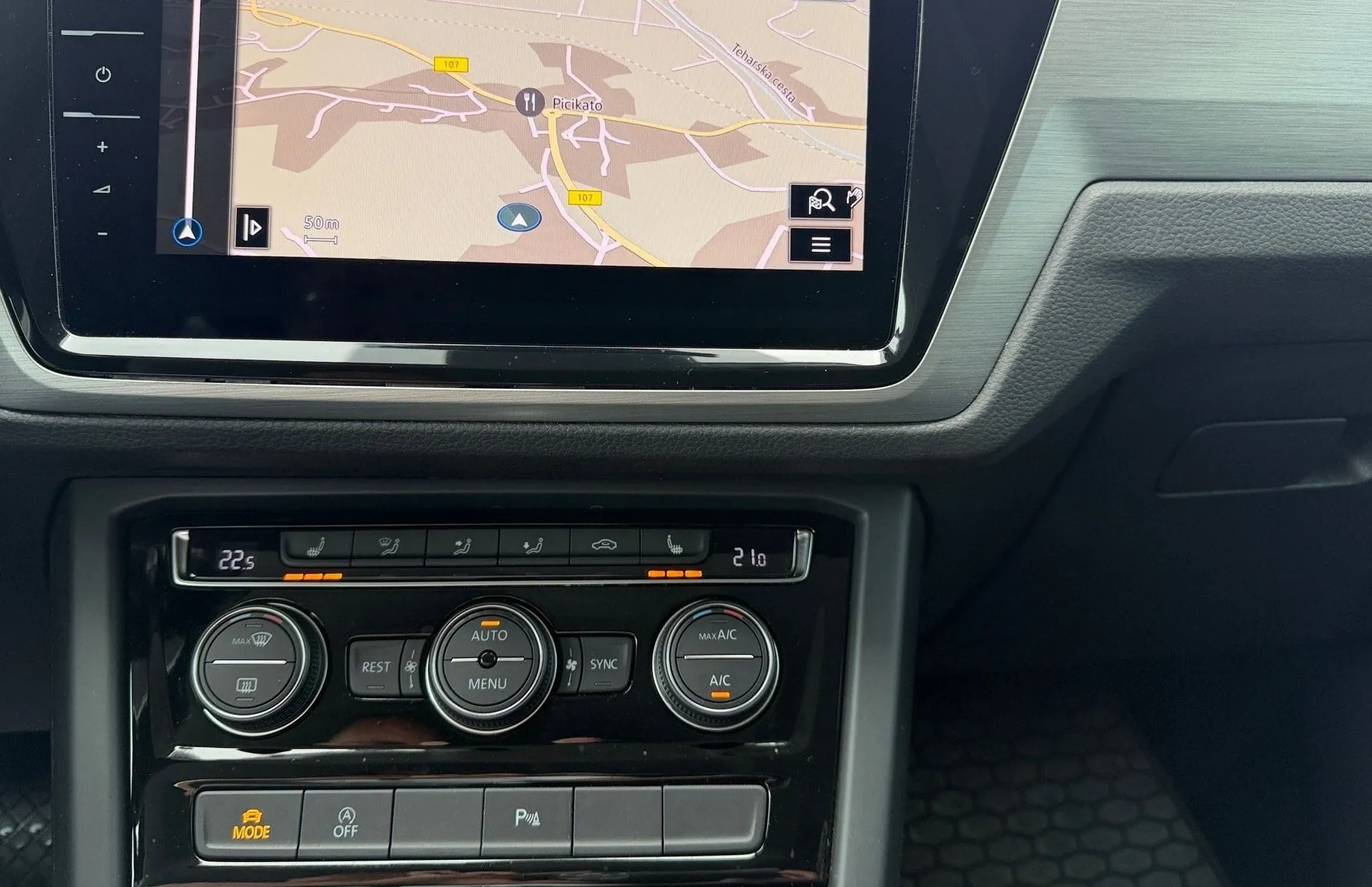 Zunanja slika - VW Touran - 1.5 TSI BMT Family DSG-DCC-ACC-PDC-Kamera-Masaža - 18