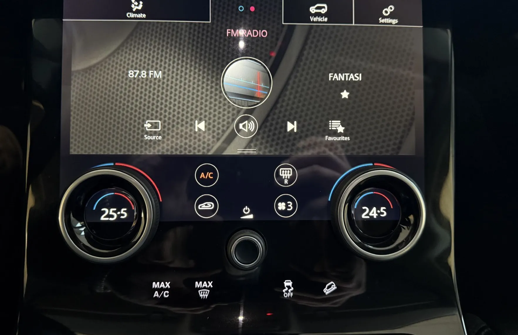 Zunanja slika - Land Rover Range Rover Evoque - 2.0 TD4 DYNAMIC 4WD AUT. -1.LASTNIK-LED-NAVI-K - 12