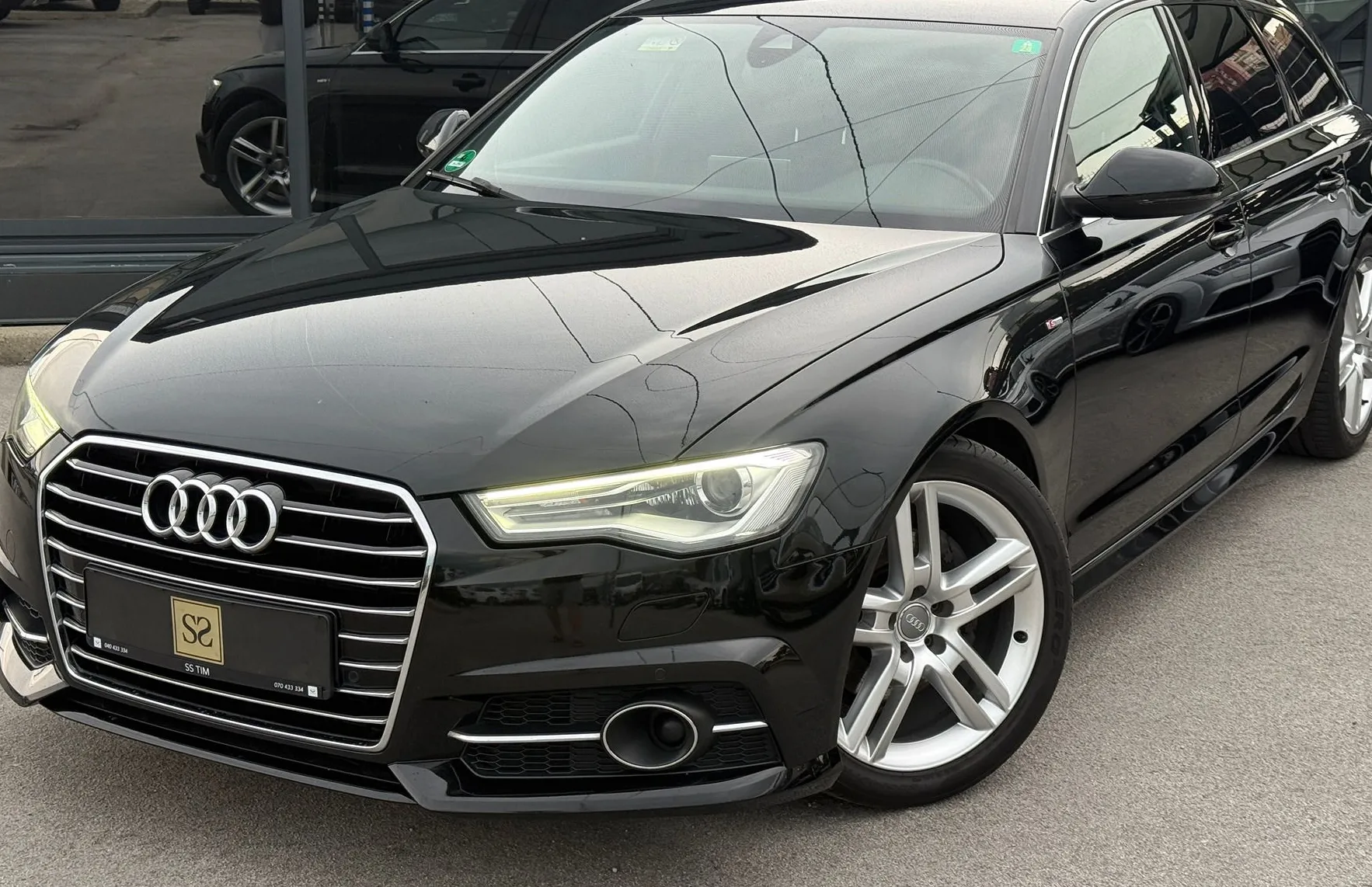 Zunanja slika - Audi A6 - Avant 2.0TDI S line-PANO-NAVI-BT-4CON-GRESED-ACC-KAM-MEM - 1