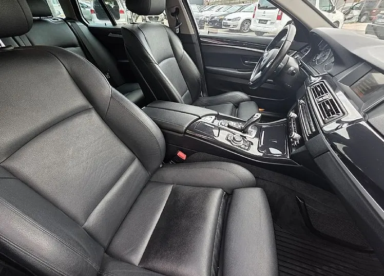 Zunanja slika - BMW Serija 5 - Touring: 520D XDRIVE AVT LED-M-VOLAN-PDC-GRETJE SEDEŽEV - 13
